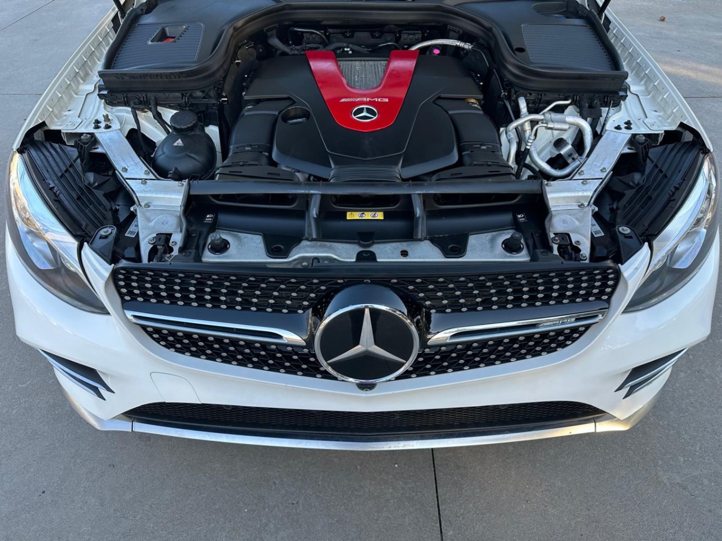 /akmautomotiveltd/2018-Mercedes-Benz-GLC-Class-5885863655656944.jpg