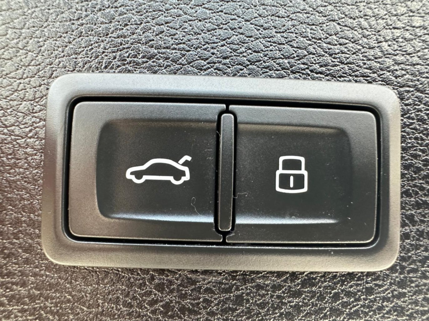 /akmautomotiveltd/2019-Audi-SQ5-5193048176923223.jpg