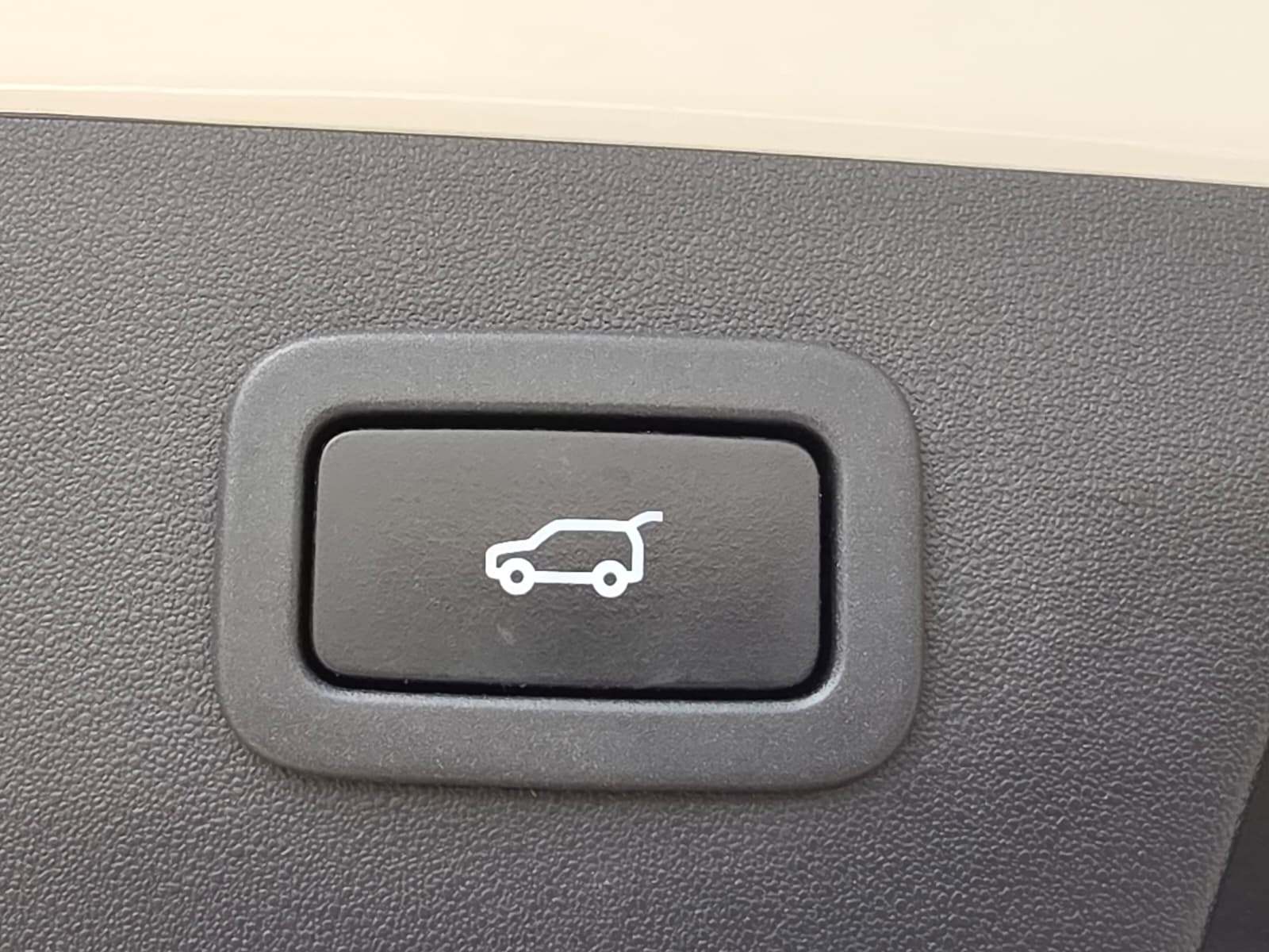 /akmautomotiveltd/2019-Jaguar-E-PACE-18879625213977147.jpg