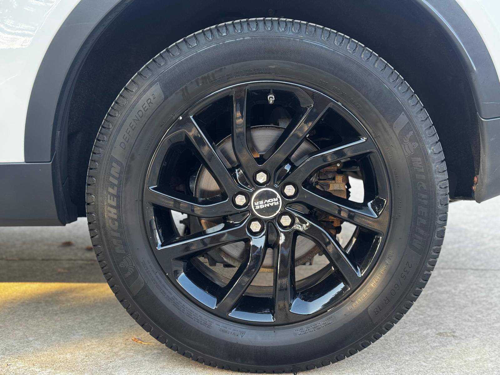 /akmautomotiveltd/2019-LandRover-DiscoverySport-12402281256458769.jpg