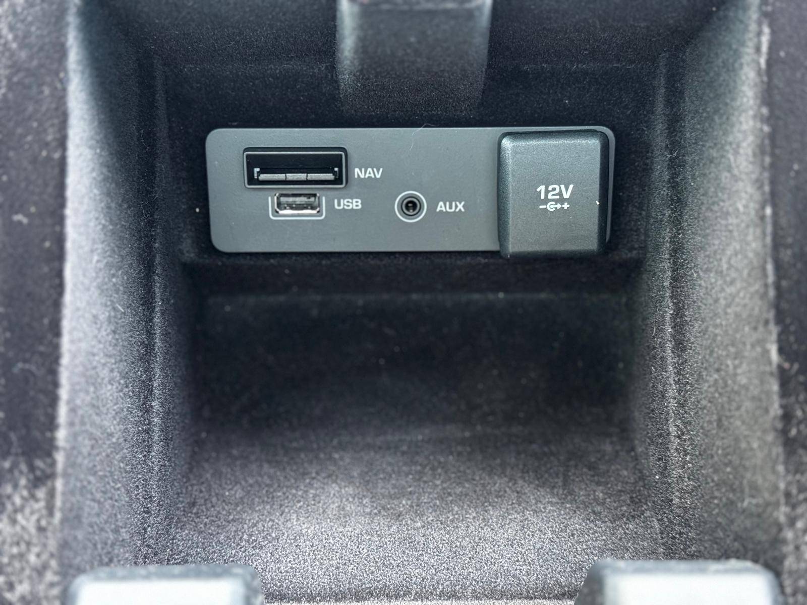 /akmautomotiveltd/2019-LandRover-DiscoverySport-3987920380630141.jpg