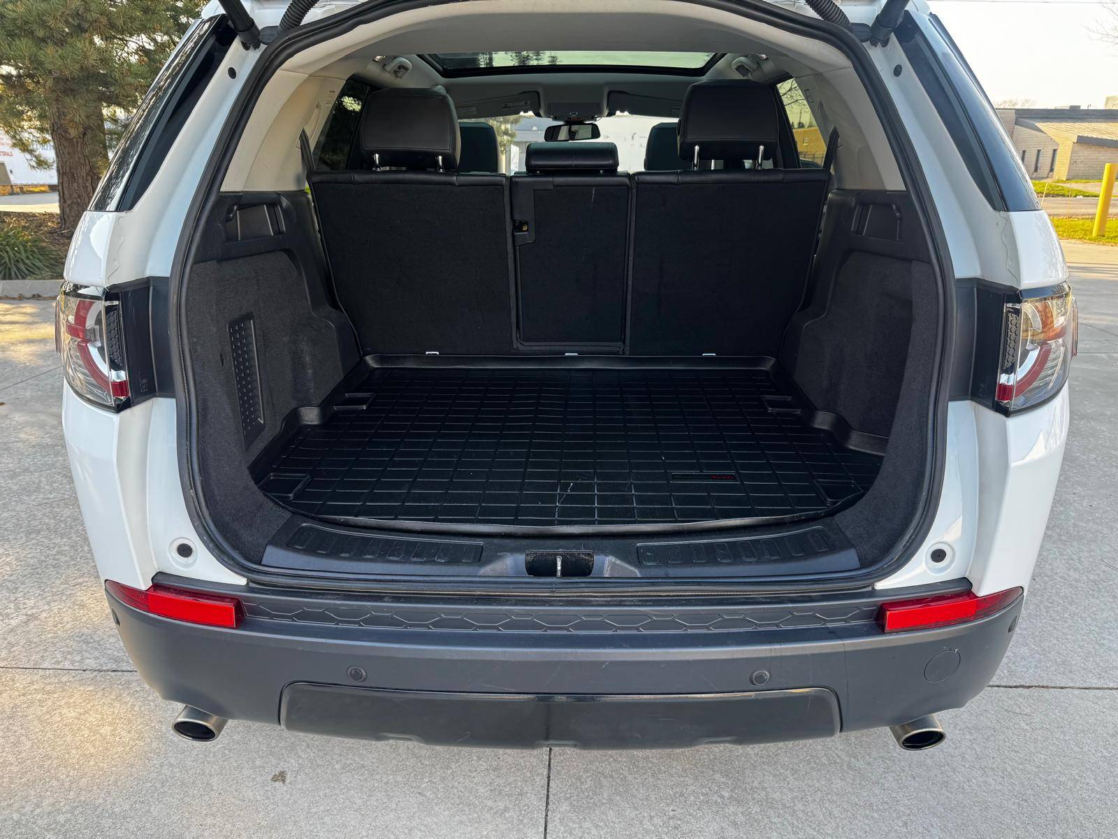 /akmautomotiveltd/2019-LandRover-DiscoverySport-5854888558784022.jpg