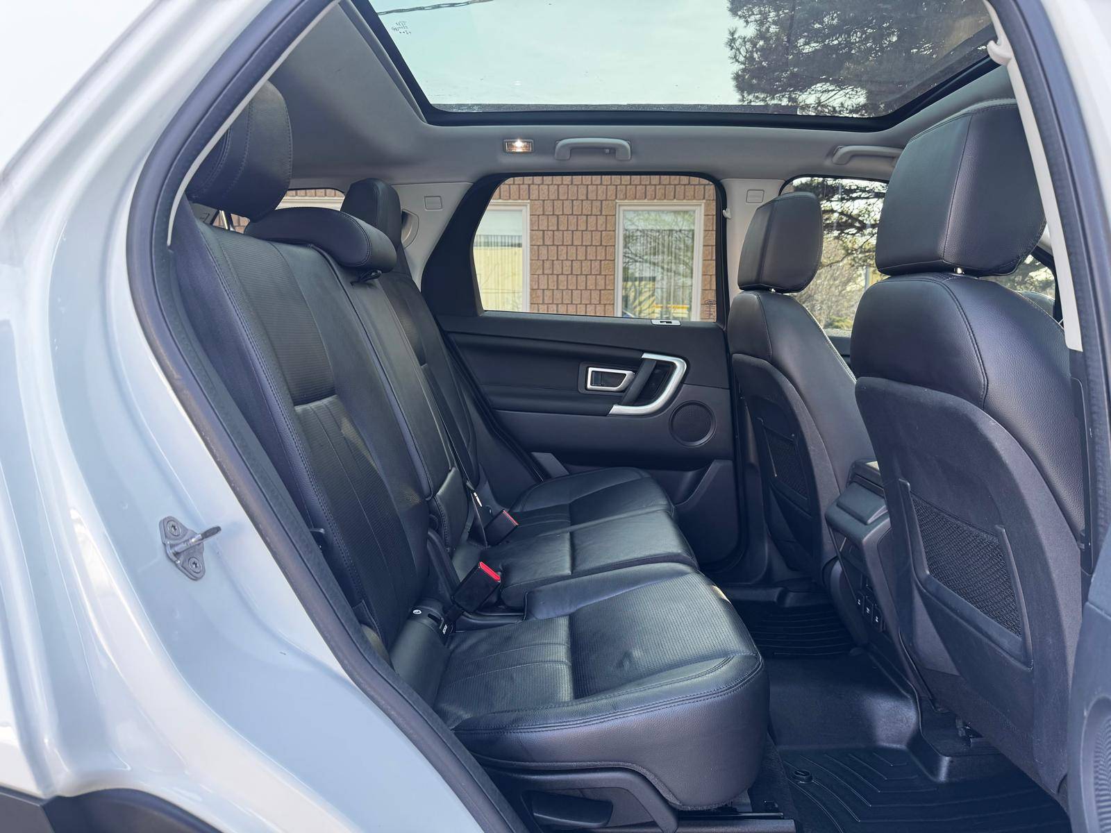 /akmautomotiveltd/2019-LandRover-DiscoverySport-6466449893407598.jpg