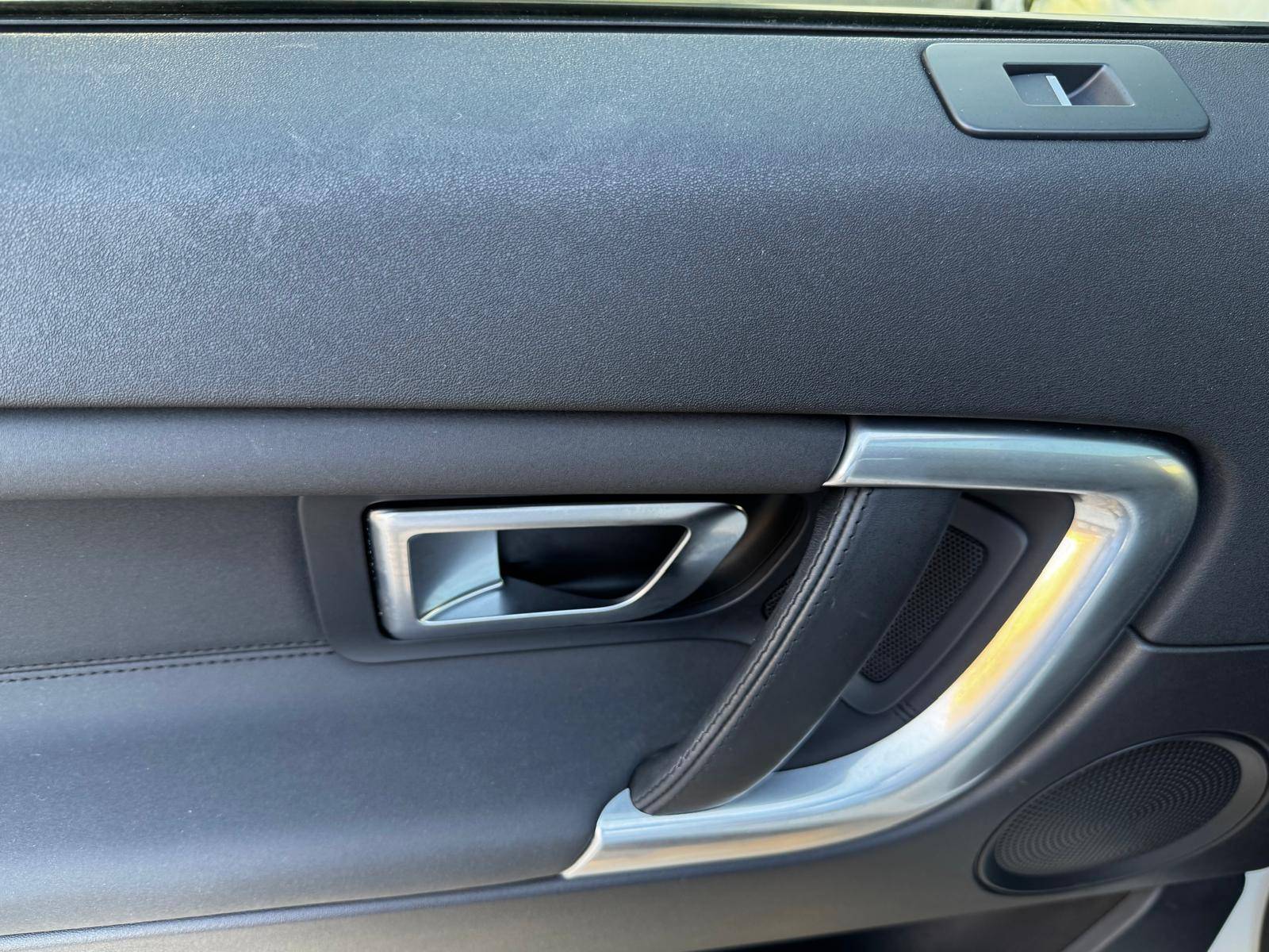 /akmautomotiveltd/2019-LandRover-DiscoverySport-6927676687849447.jpg