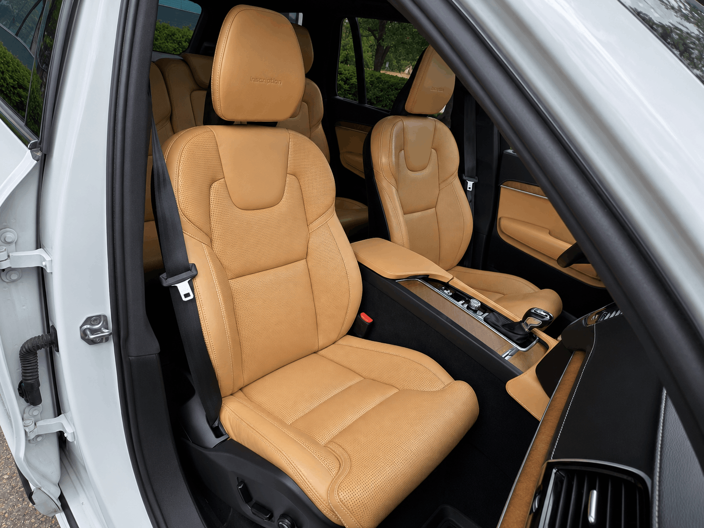 /akmautomotiveltd/2019-Volvo-XC90-11984047587473778.jpg