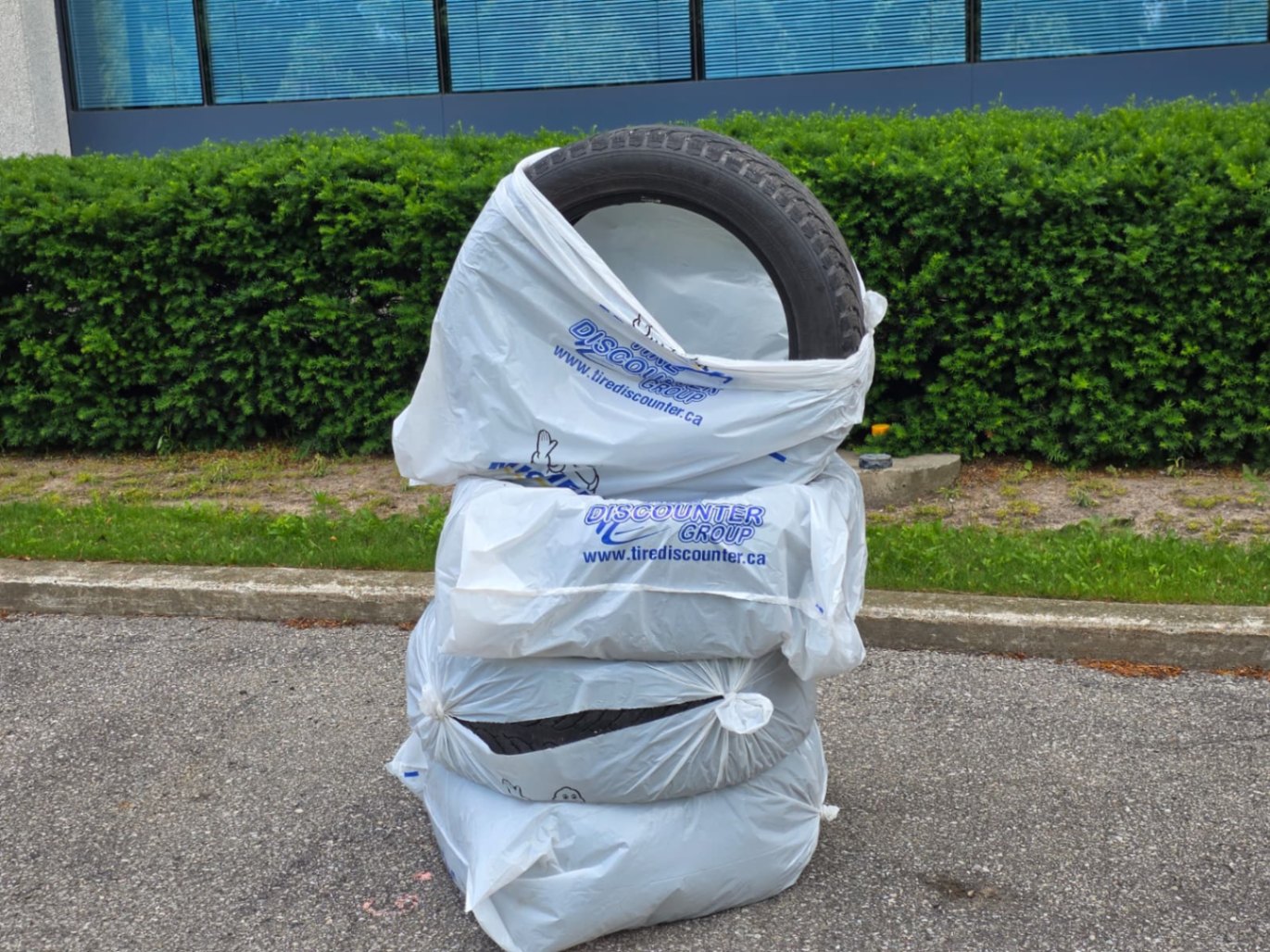 /akmautomotiveltd/2019-Volvo-XC90-6525760511462924.jpg