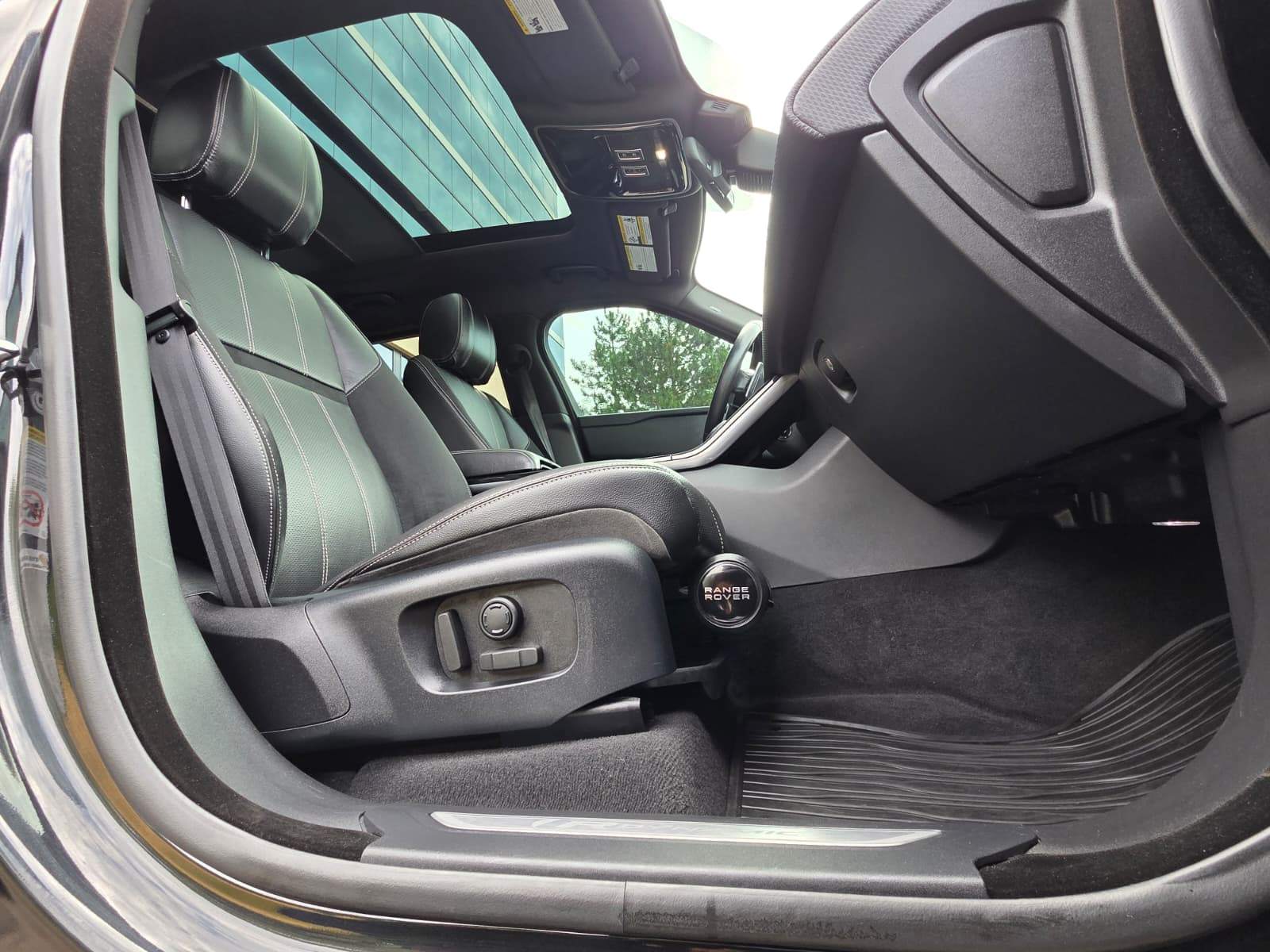 /akmautomotiveltd/2020-LandRover-RangeRover-12413909320609195.jpg