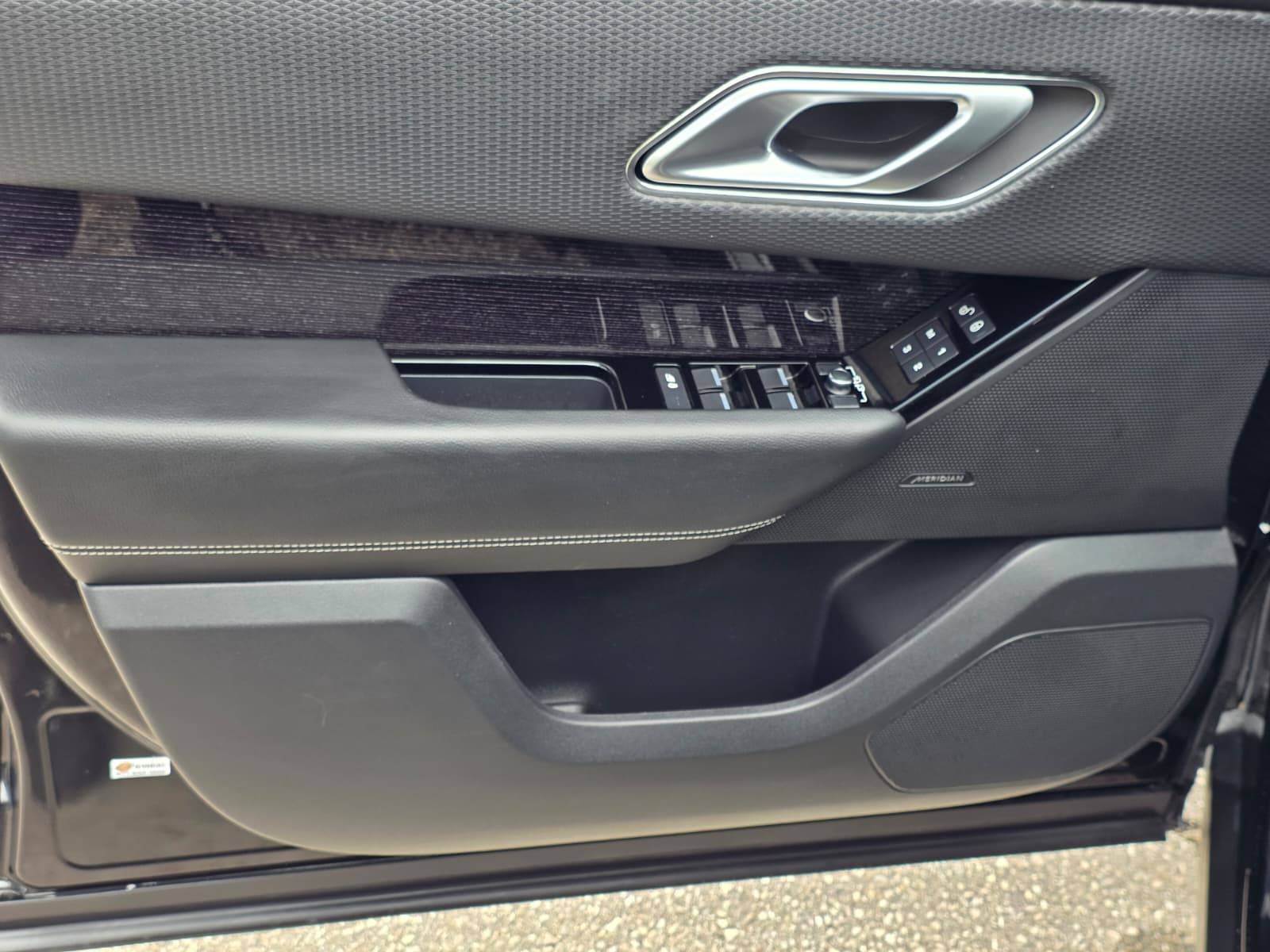 /akmautomotiveltd/2020-LandRover-RangeRover-3519055784541296.jpg