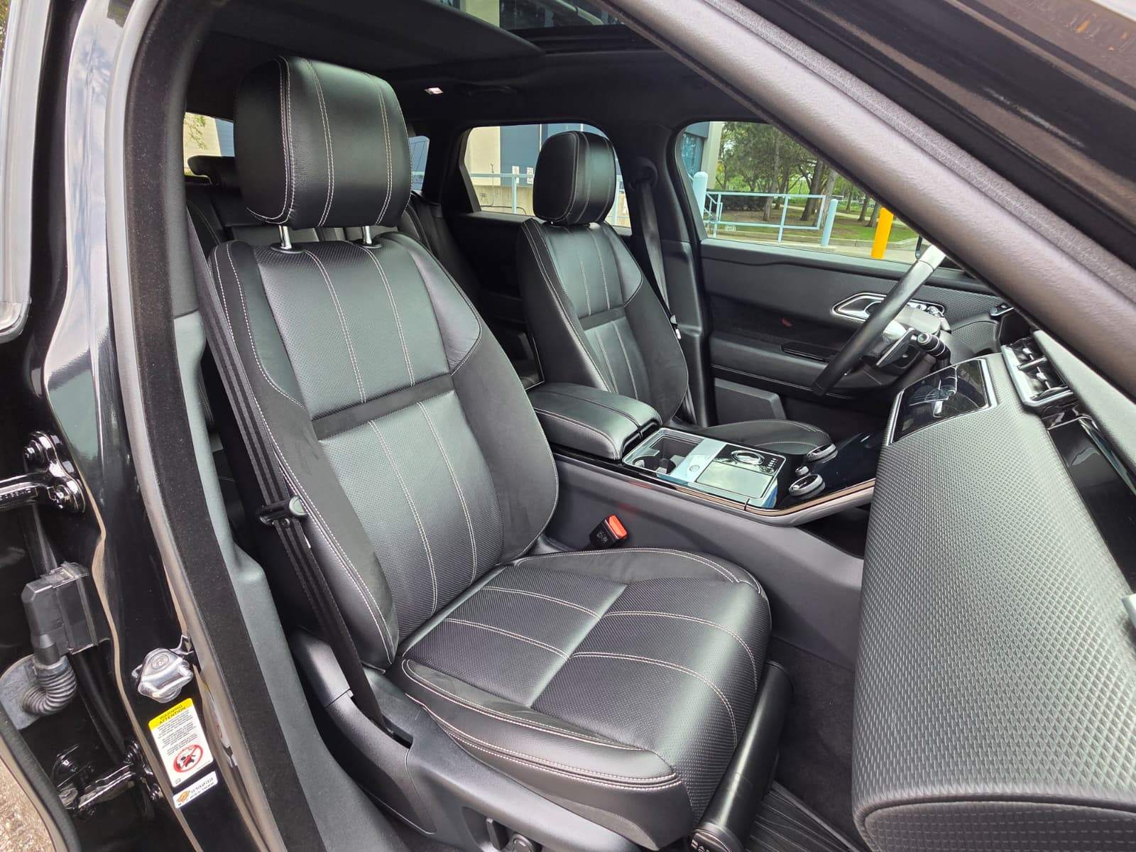 /akmautomotiveltd/2020-LandRover-RangeRover-6826774639089166.jpg