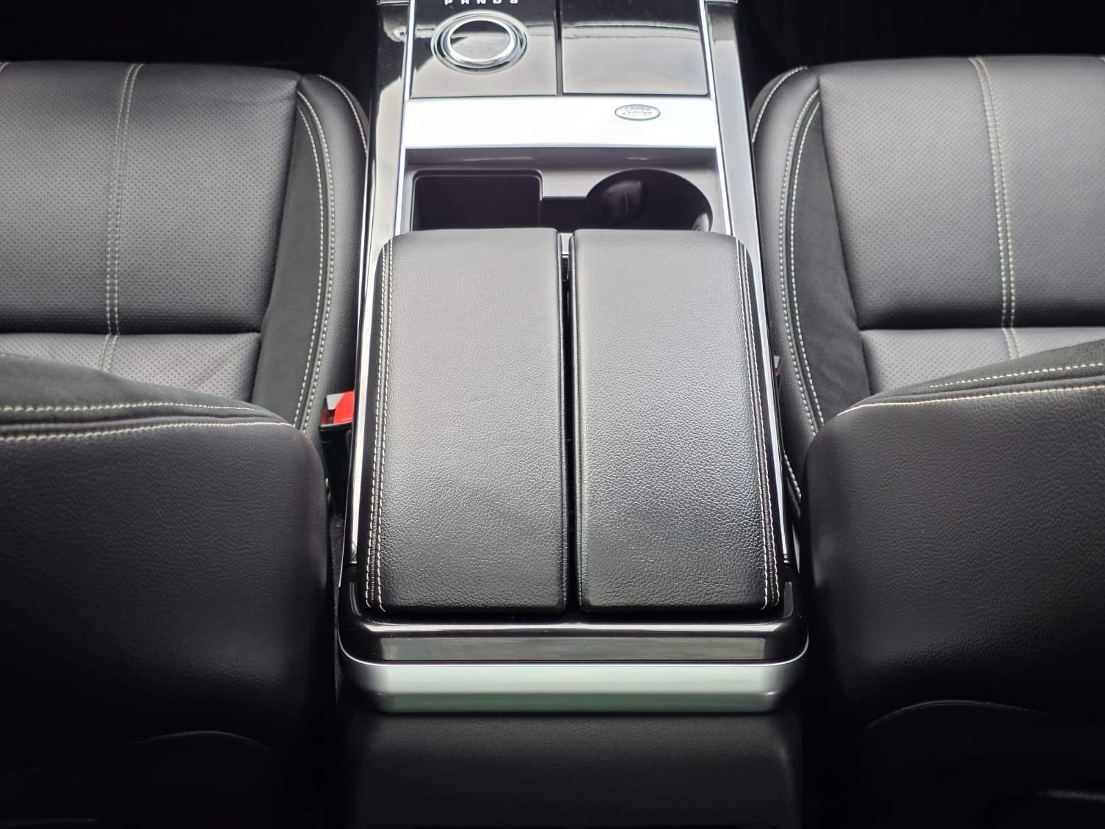 /akmautomotiveltd/2020-LandRover-RangeRover-7555990678751774.jpg
