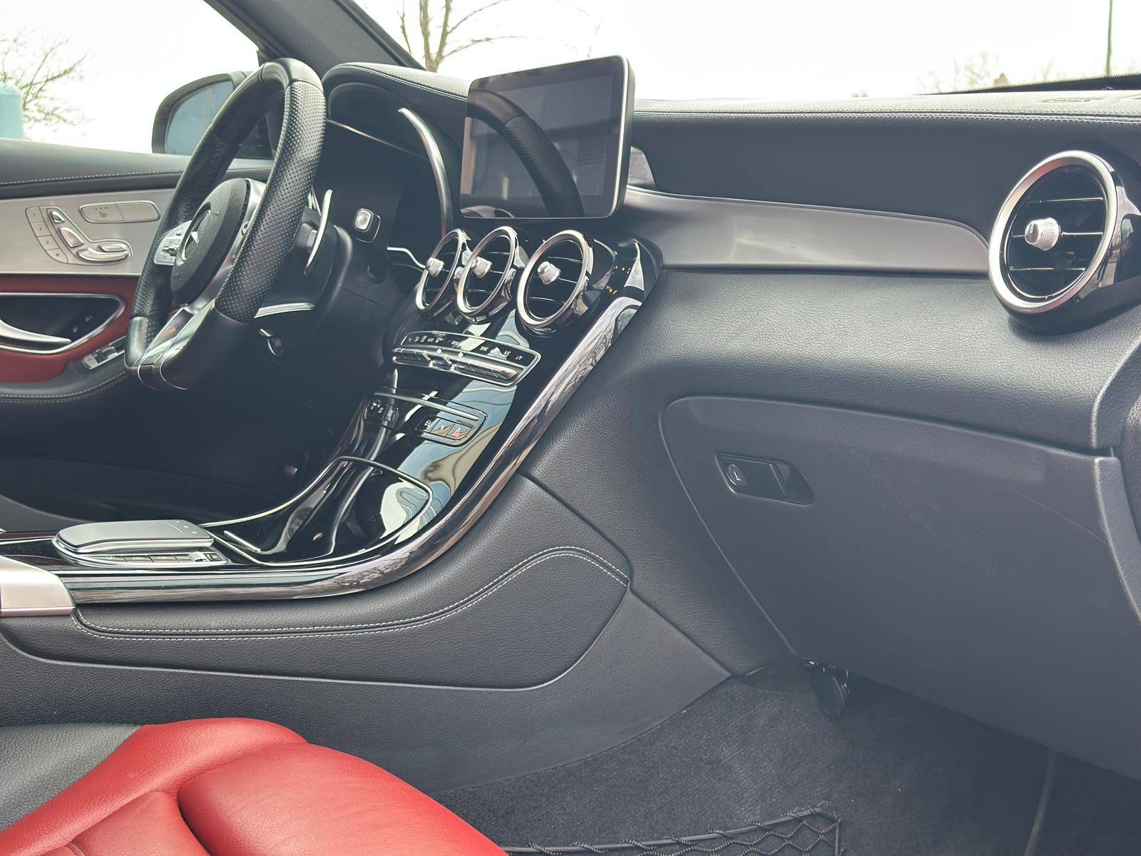 /akmautomotiveltd/2020-Mercedes-Benz-GLC-Class-13549936462440426.jpg