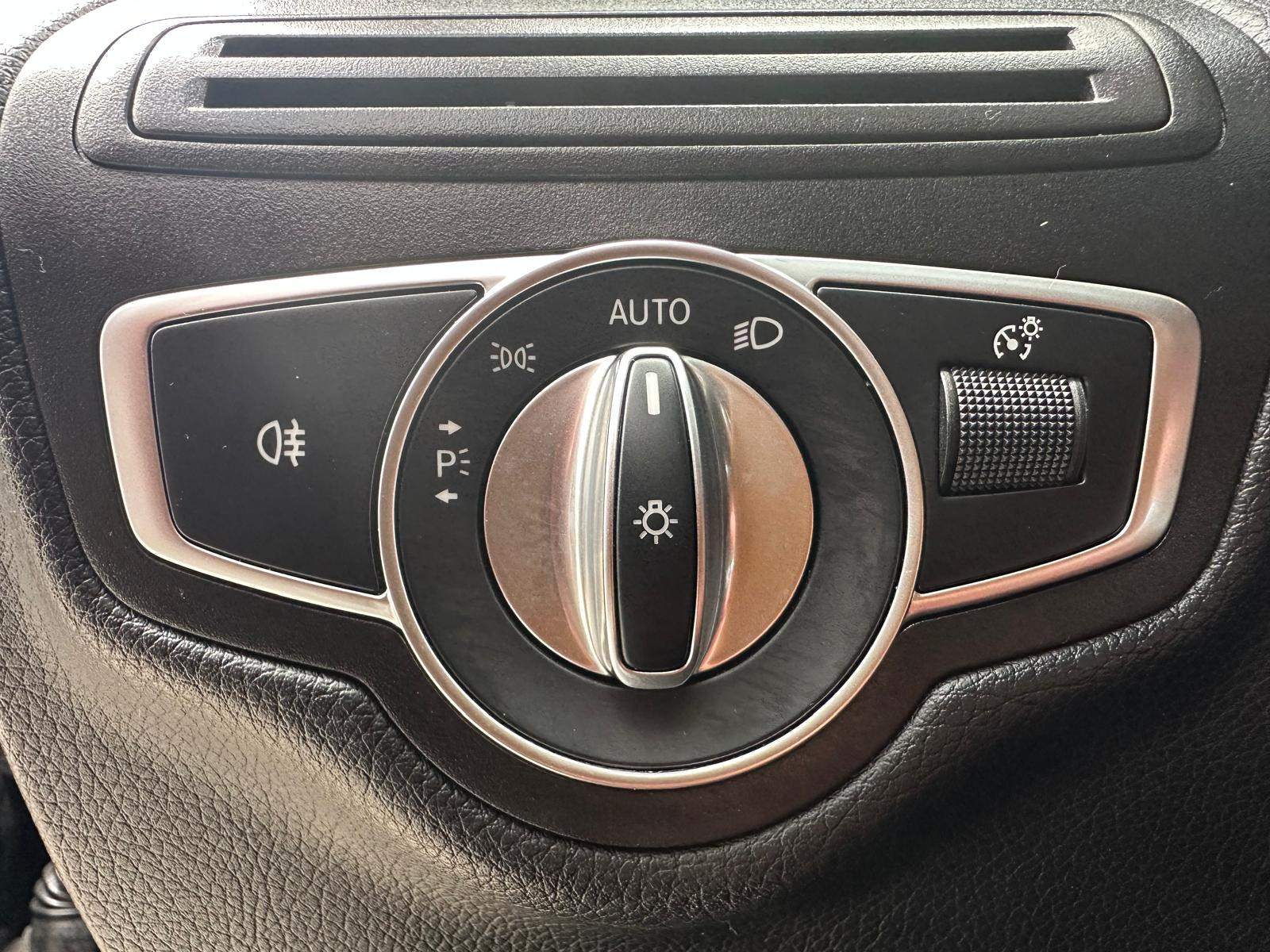 /akmautomotiveltd/2020-Mercedes-Benz-GLC-Class-14137433681086065.jpg
