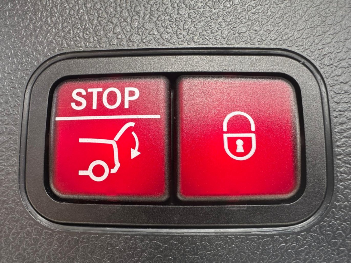 /akmautomotiveltd/2020-Mercedes-Benz-GLC-Class-15268129502978578.jpg
