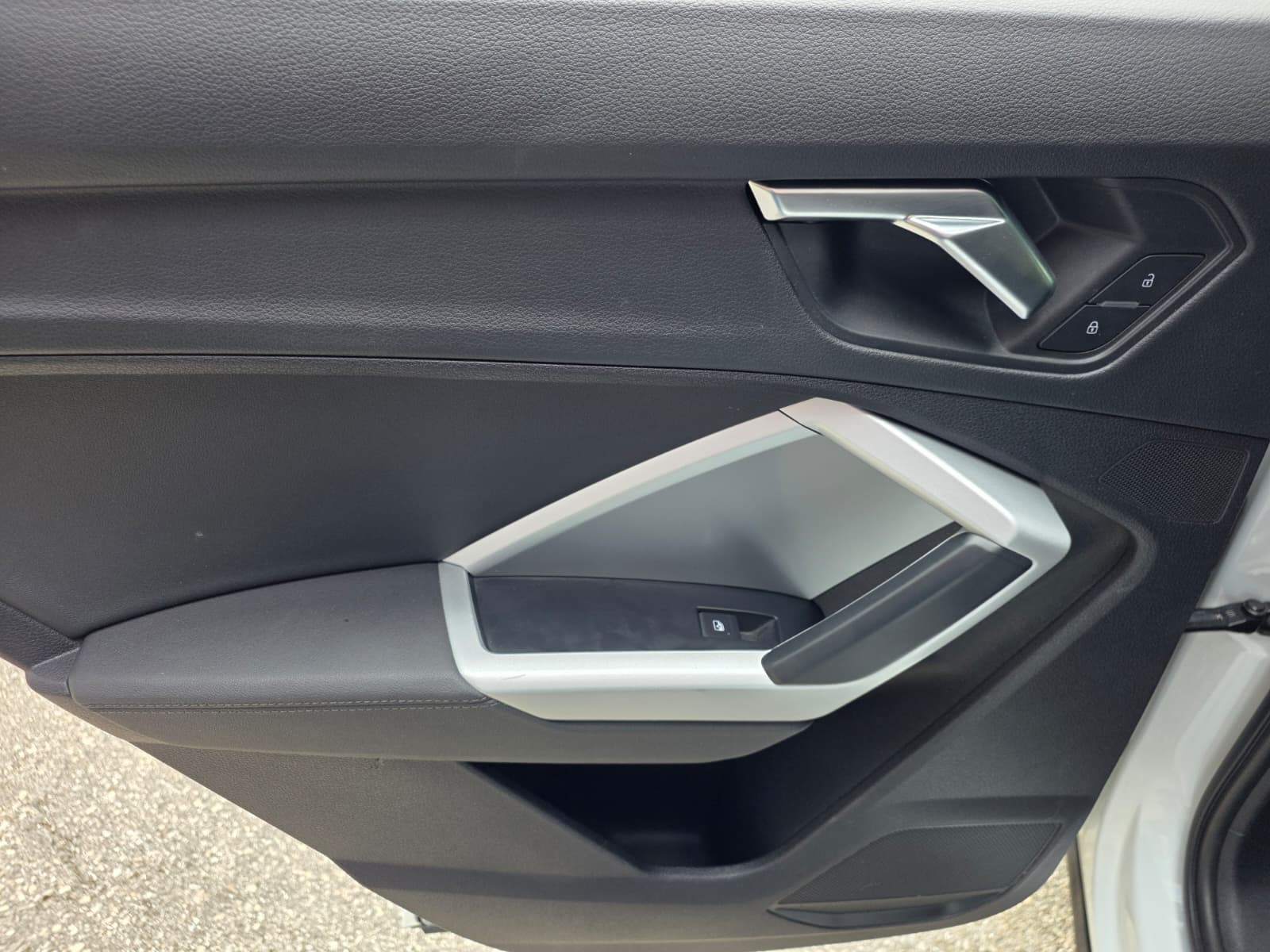 /akmautomotiveltd/2021-Audi-Q3-6577103072621.jpg