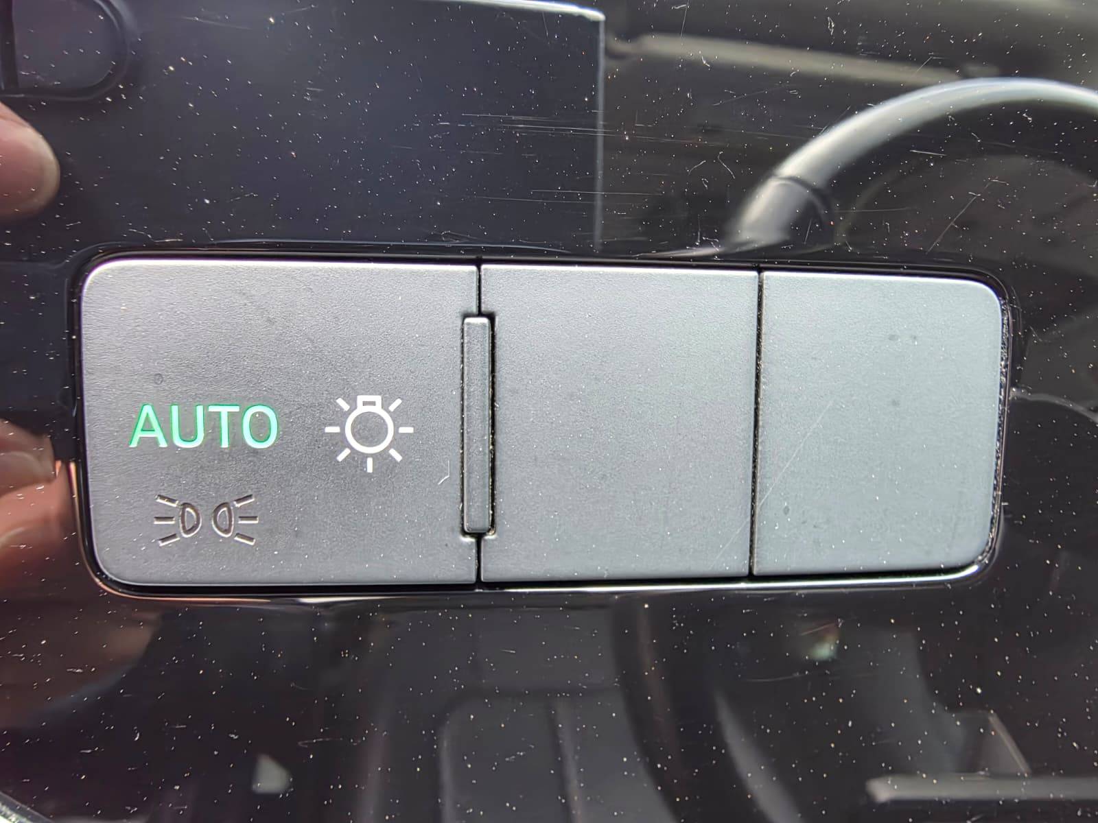 /akmautomotiveltd/2021-Audi-Q3-782606521982472.jpg
