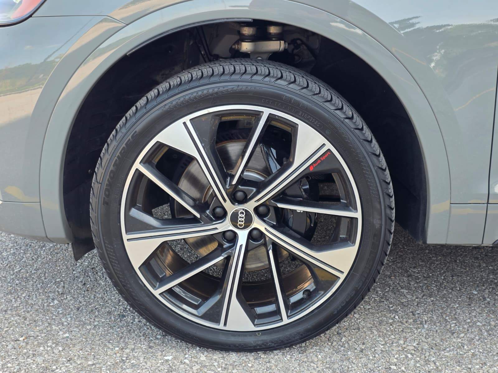 /akmautomotiveltd/2021-Audi-SQ5/Q5-44403638820917957.jpg