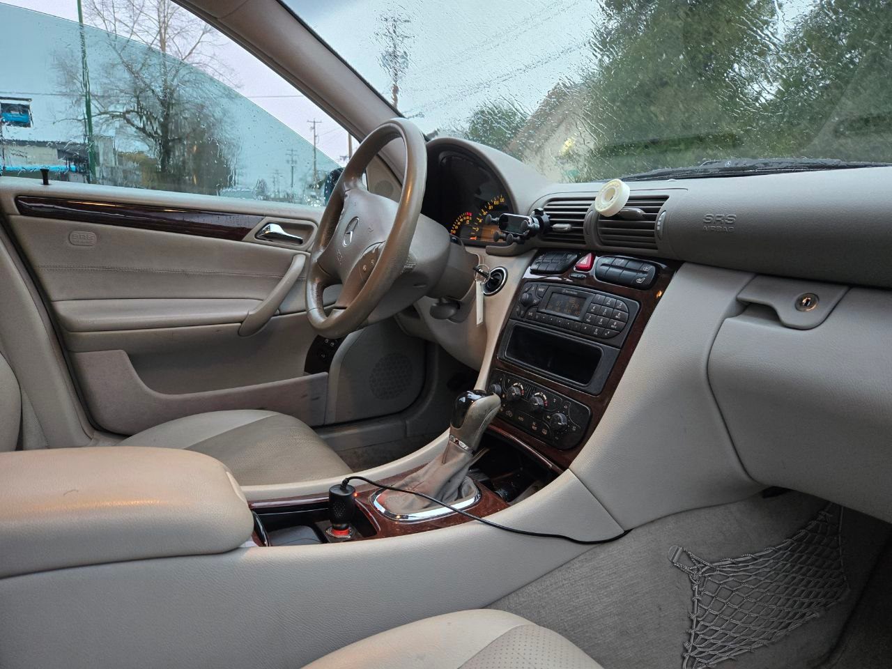 /alphaautoaccessltd/2001-Mercedes-Benz-C-Class-8990745529860746.jpg