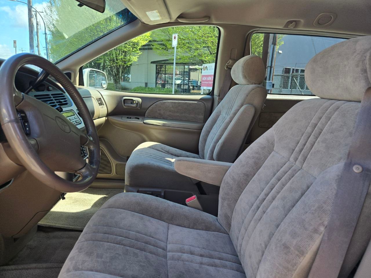 /alphaautoaccessltd/2002-Toyota-Sienna-06454912278604374.jpg