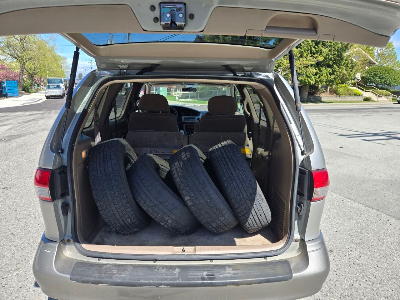 /alphaautoaccessltd/2002-Toyota-Sienna-8158985187444758.jpg