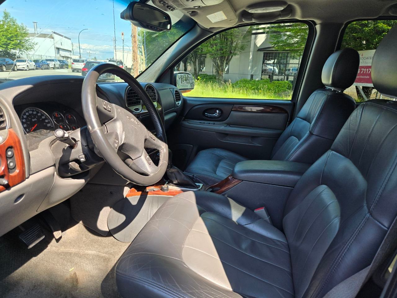 /alphaautoaccessltd/2004-GMC-EnvoyXL-8816791975197669.jpg