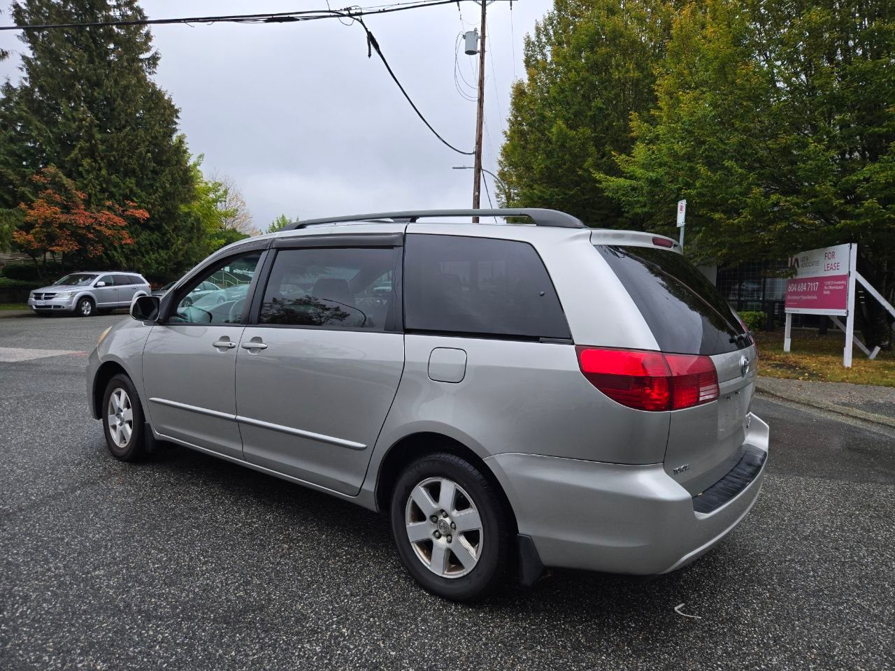 /alphaautoaccessltd/2005-Toyota-Sienna-564736541308408.jpg