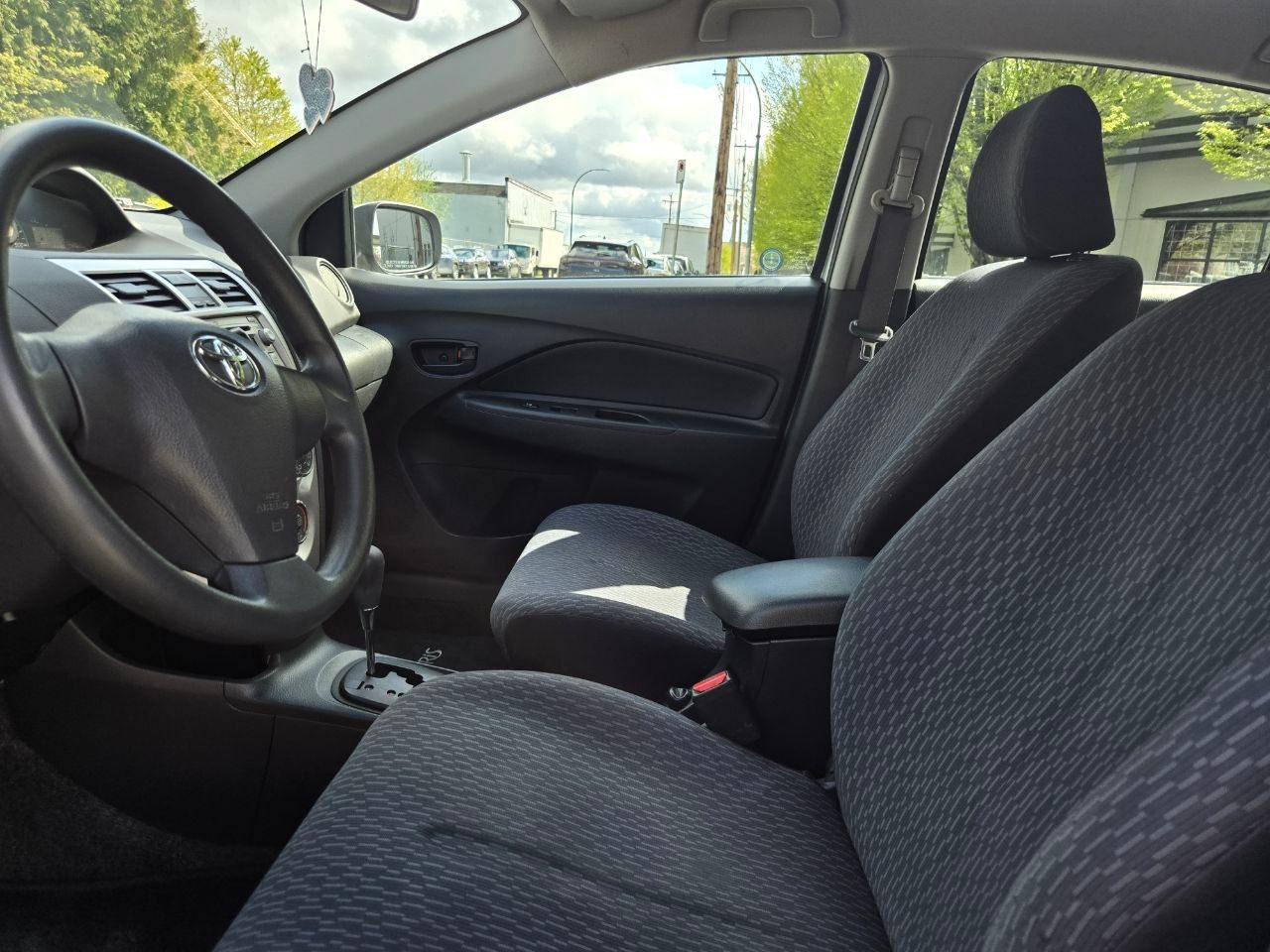 /alphaautoaccessltd/2009-Toyota-Yaris-0722477569333535.jpg