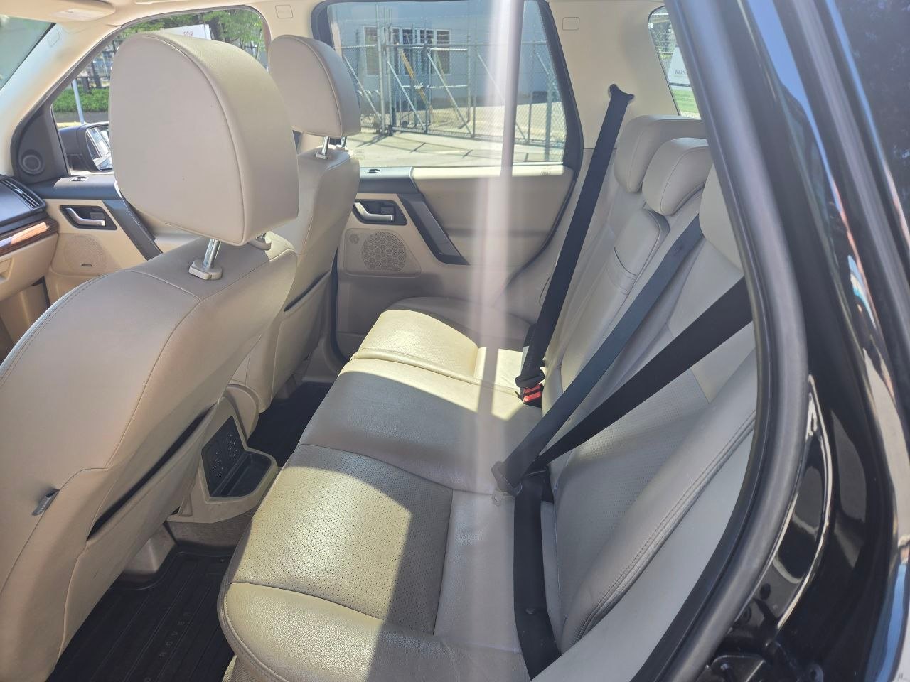 /alphaautoaccessltd/2010-LandRover-LR2-5370462636608688.jpg