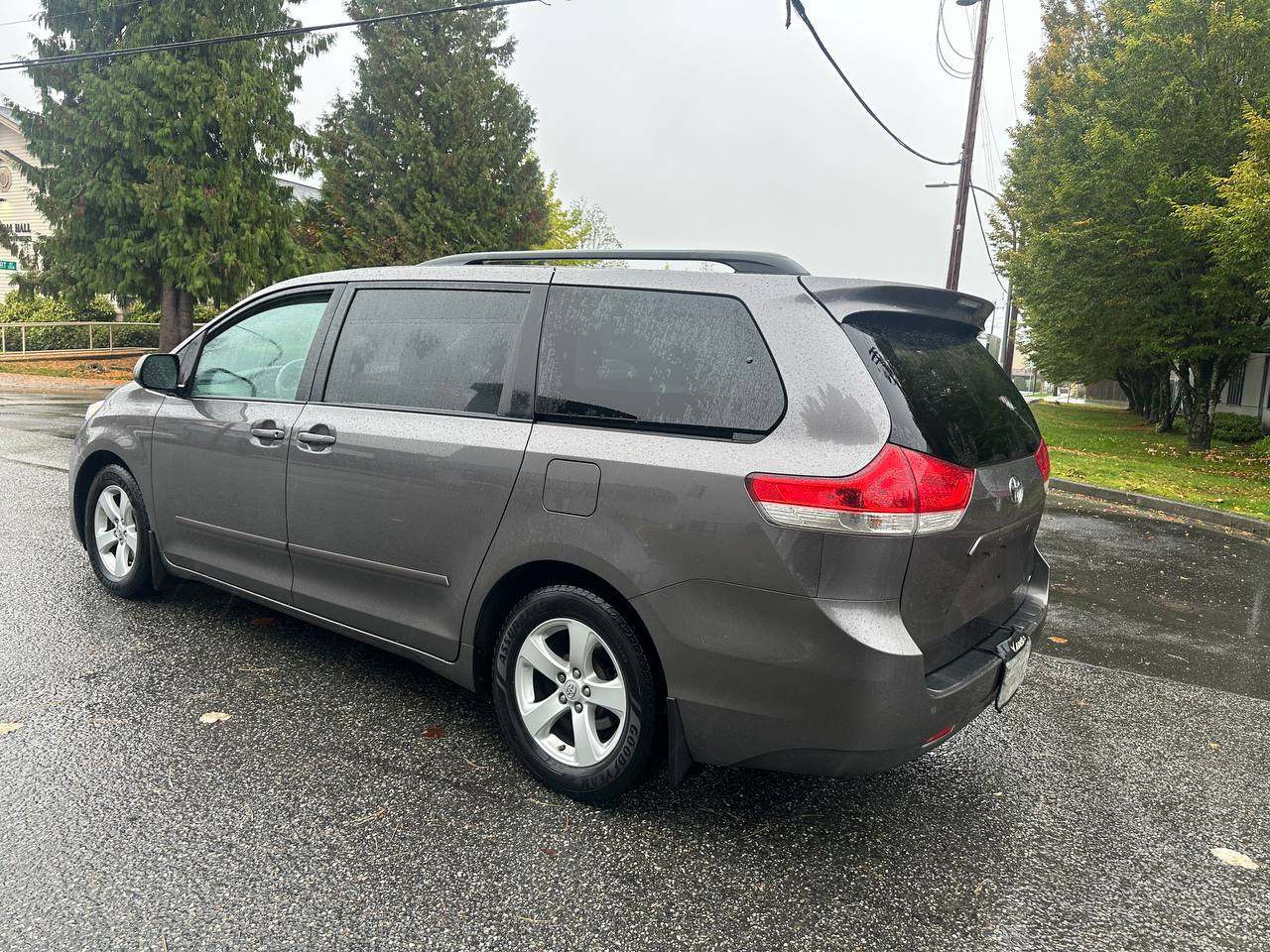 /alphaautoaccessltd/2011-Toyota-Sienna-2043638051676866.jpg