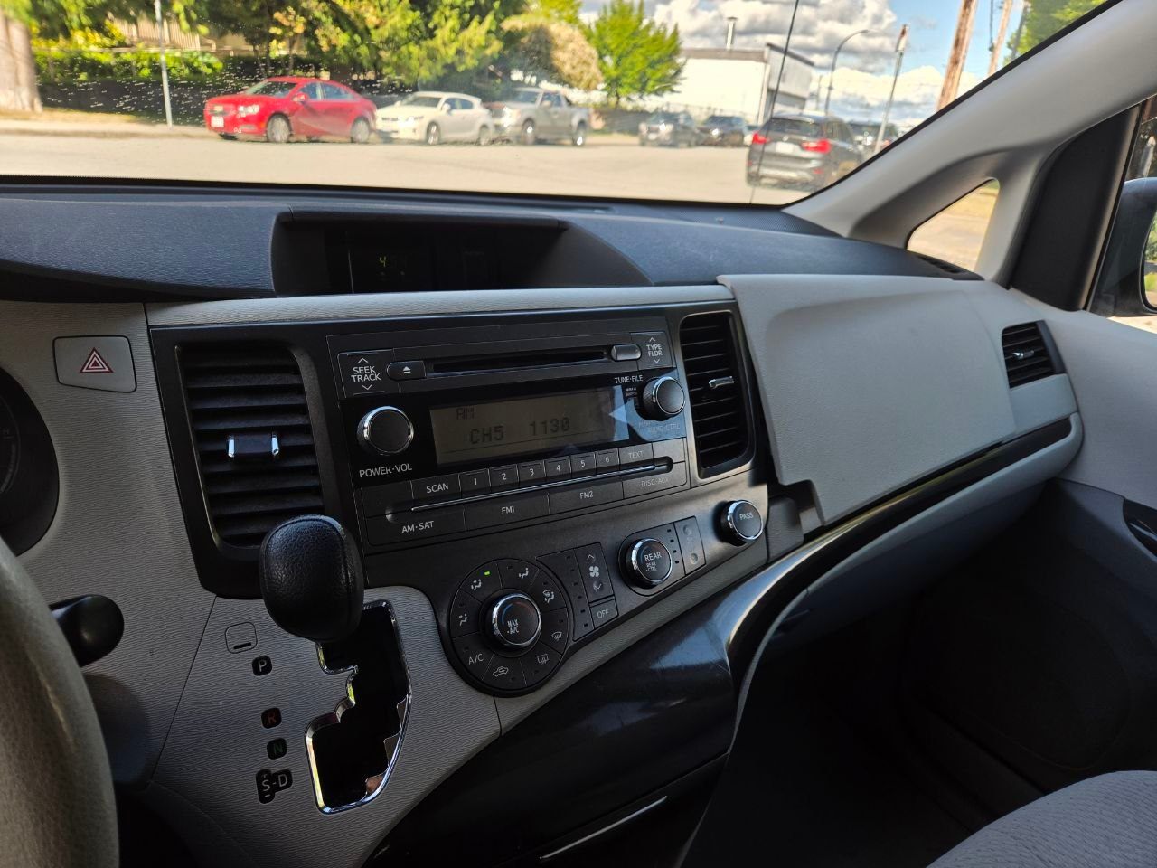 /alphaautoaccessltd/2011-Toyota-Sienna-21634668600313267.jpg