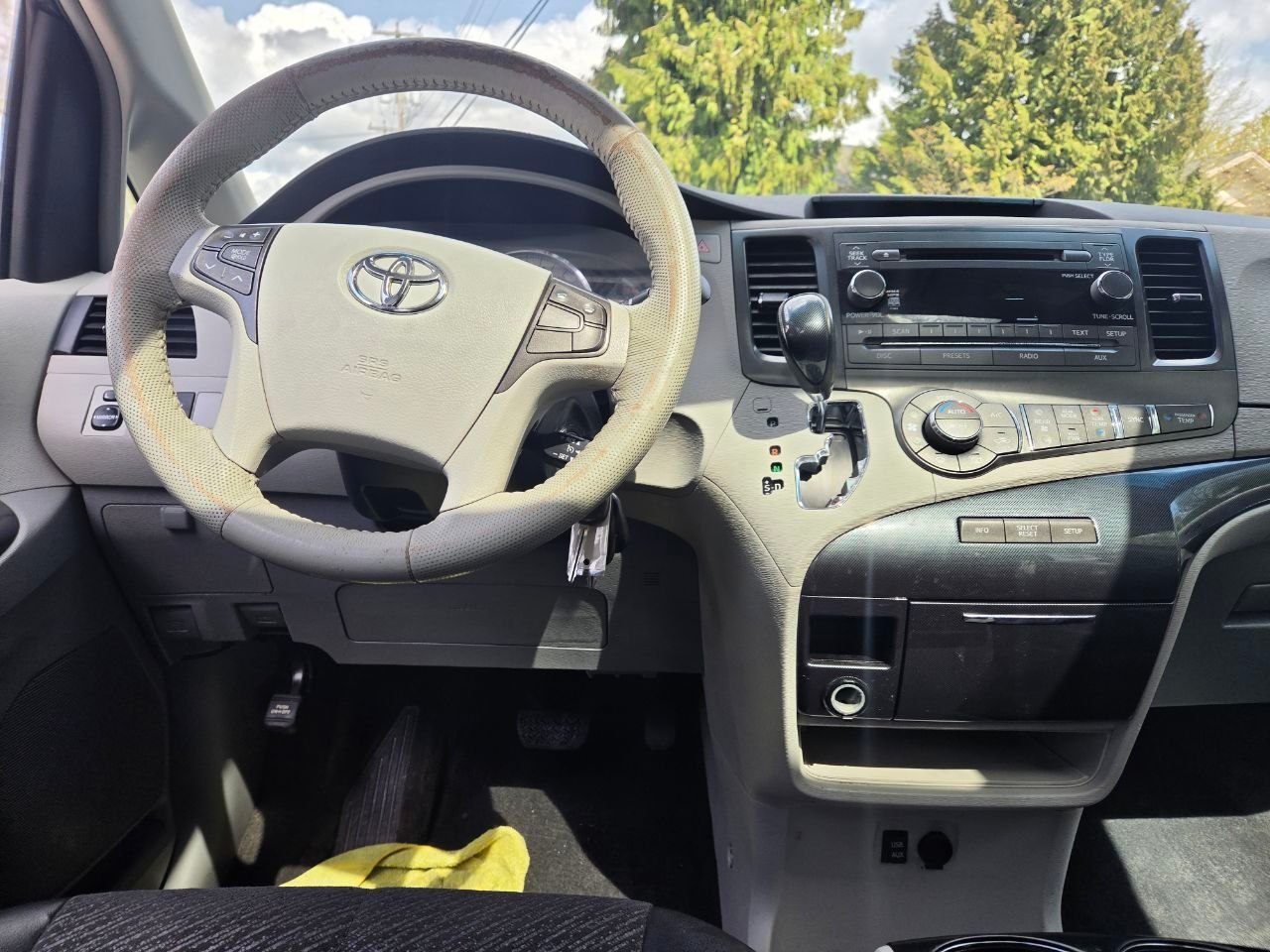 /alphaautoaccessltd/2011-Toyota-Sienna-3057486990236924.jpg