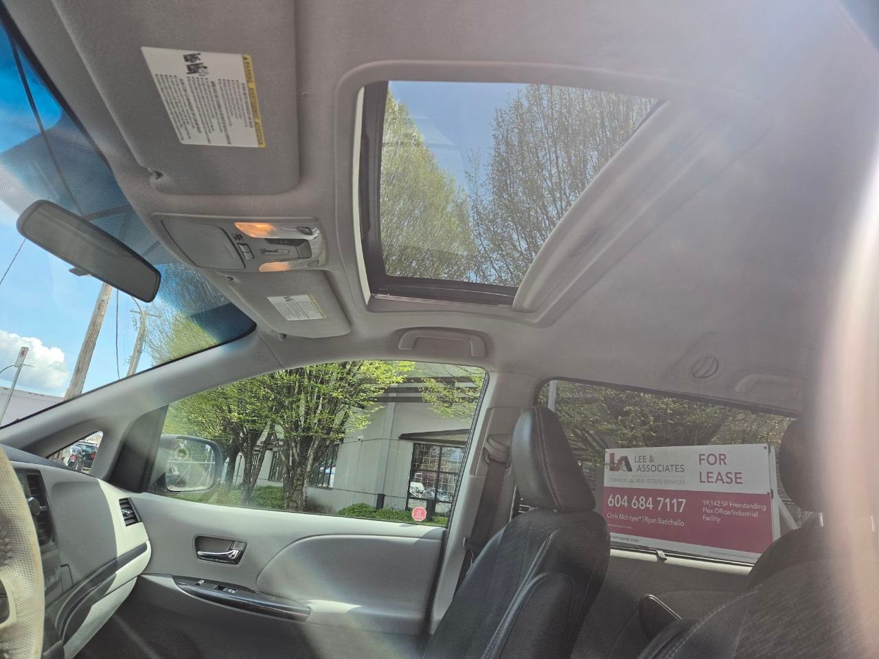 /alphaautoaccessltd/2011-Toyota-Sienna-37659036846413985.jpg