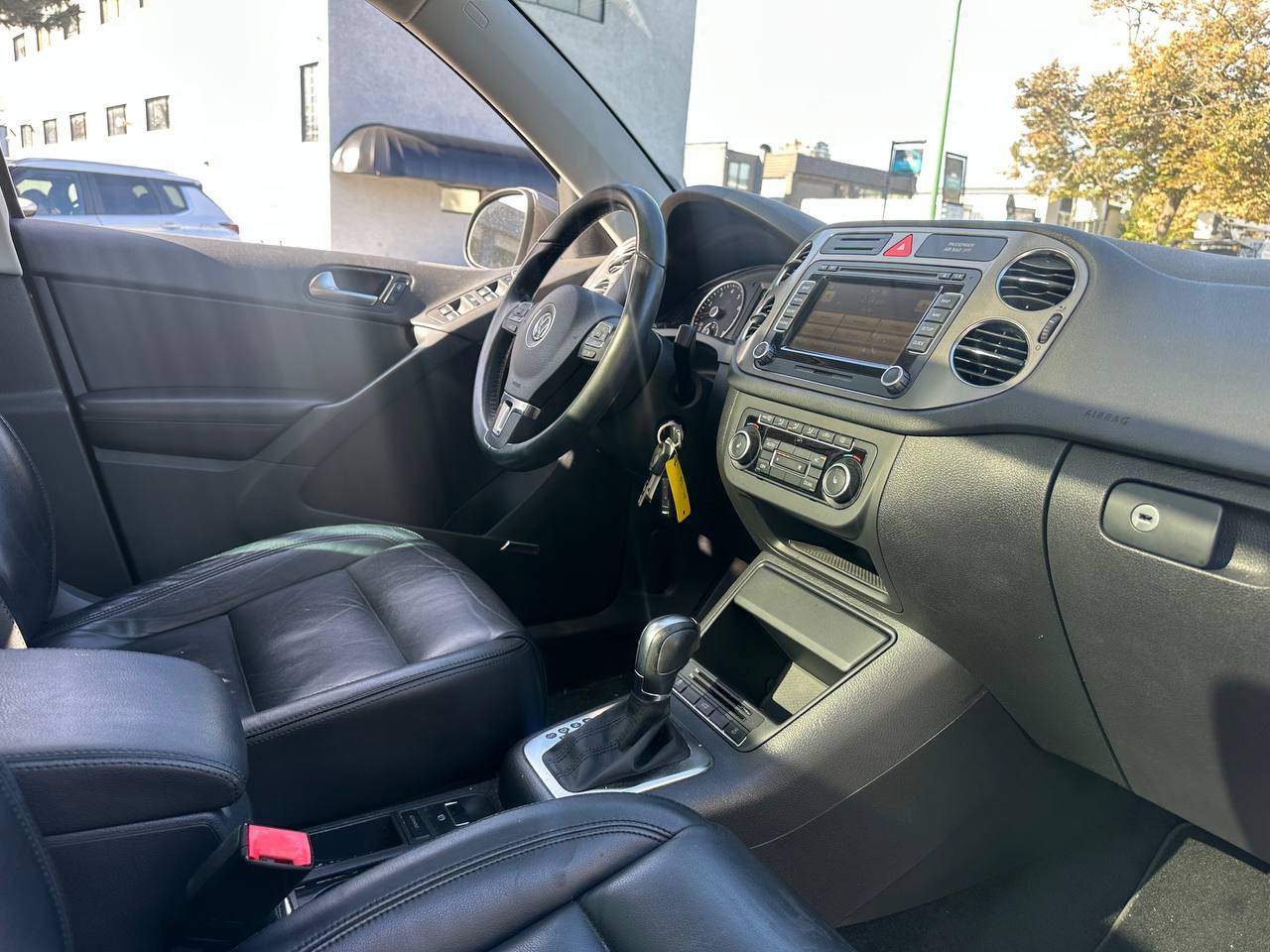 /alphaautoaccessltd/2011-Volkswagen-Tiguan-4570124103617179.jpg