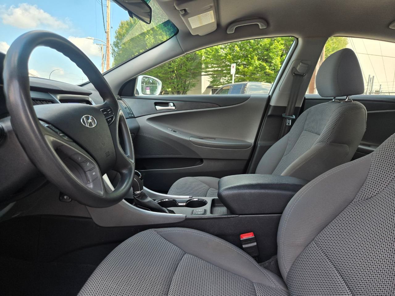 /alphaautoaccessltd/2012-Hyundai-Sonata-5566758575679438.jpg
