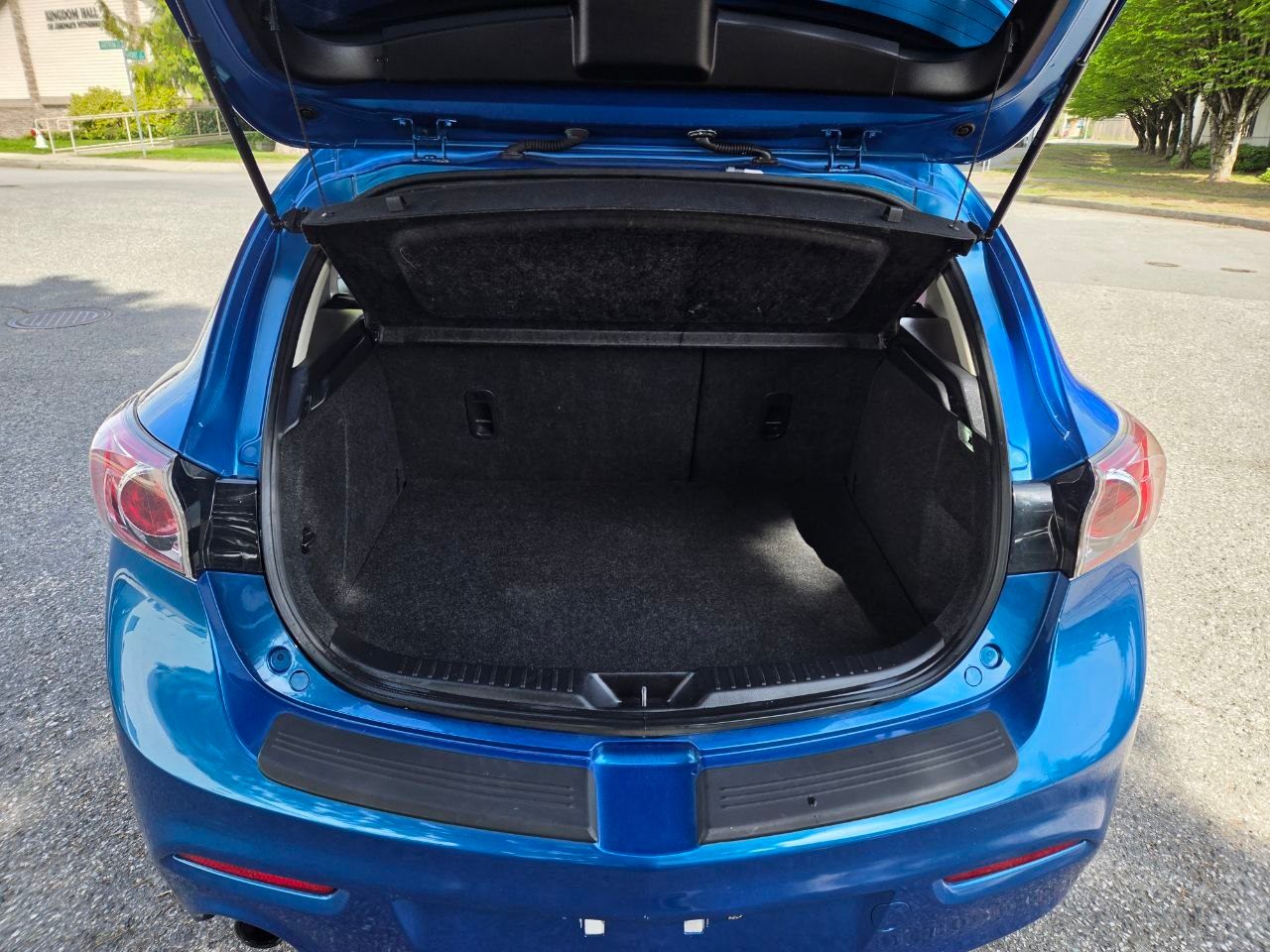 /alphaautoaccessltd/2012-Mazda-Mazda3-7680234322130155.jpg