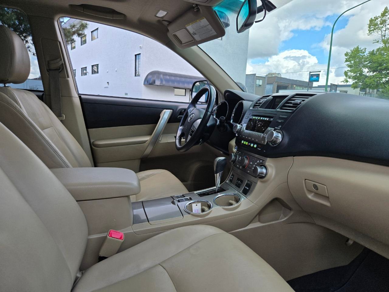 /alphaautoaccessltd/2012-Toyota-HighlanderHybrid-23634129570285456.jpg