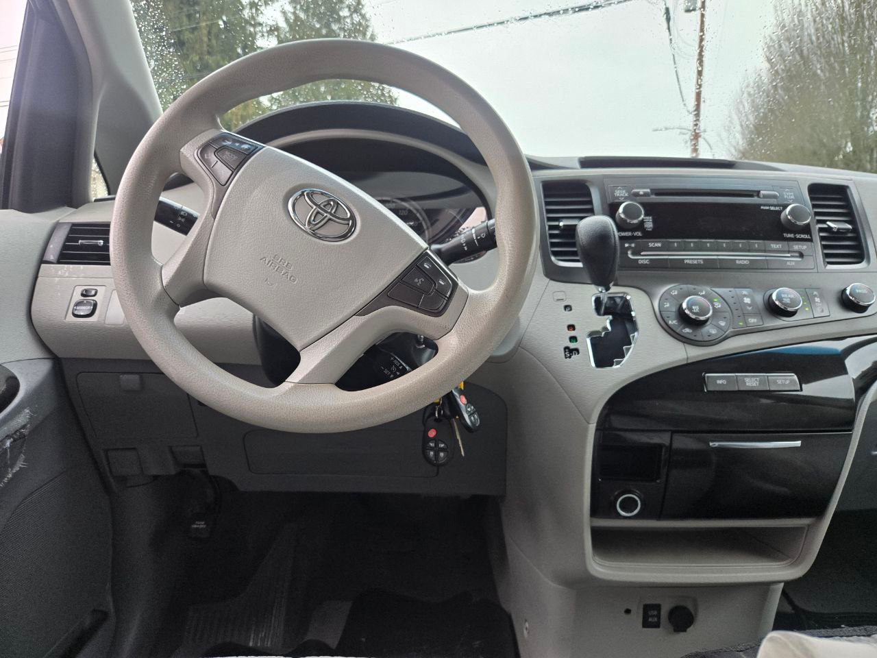 /alphaautoaccessltd/2012-Toyota-Sienna-9250488747880528.jpg