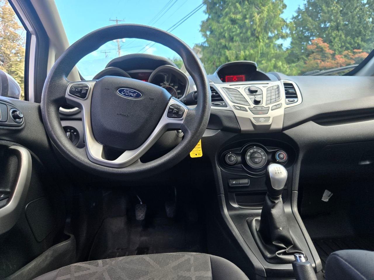 /alphaautoaccessltd/2013-Ford-Fiesta-04255857488653736.jpg