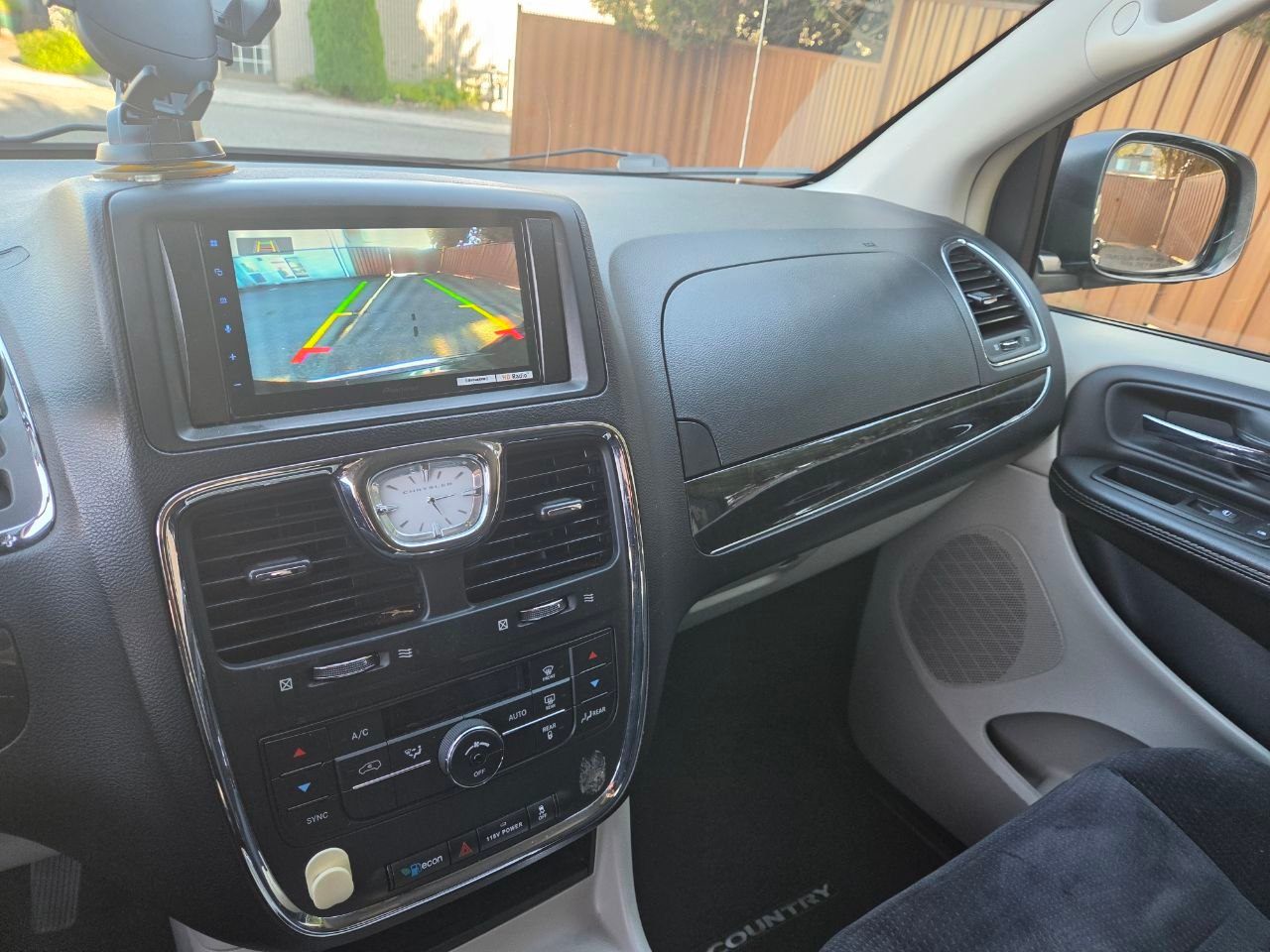 /alphaautoaccessltd/2014-Chrysler-Town&-3321649730332683.jpg