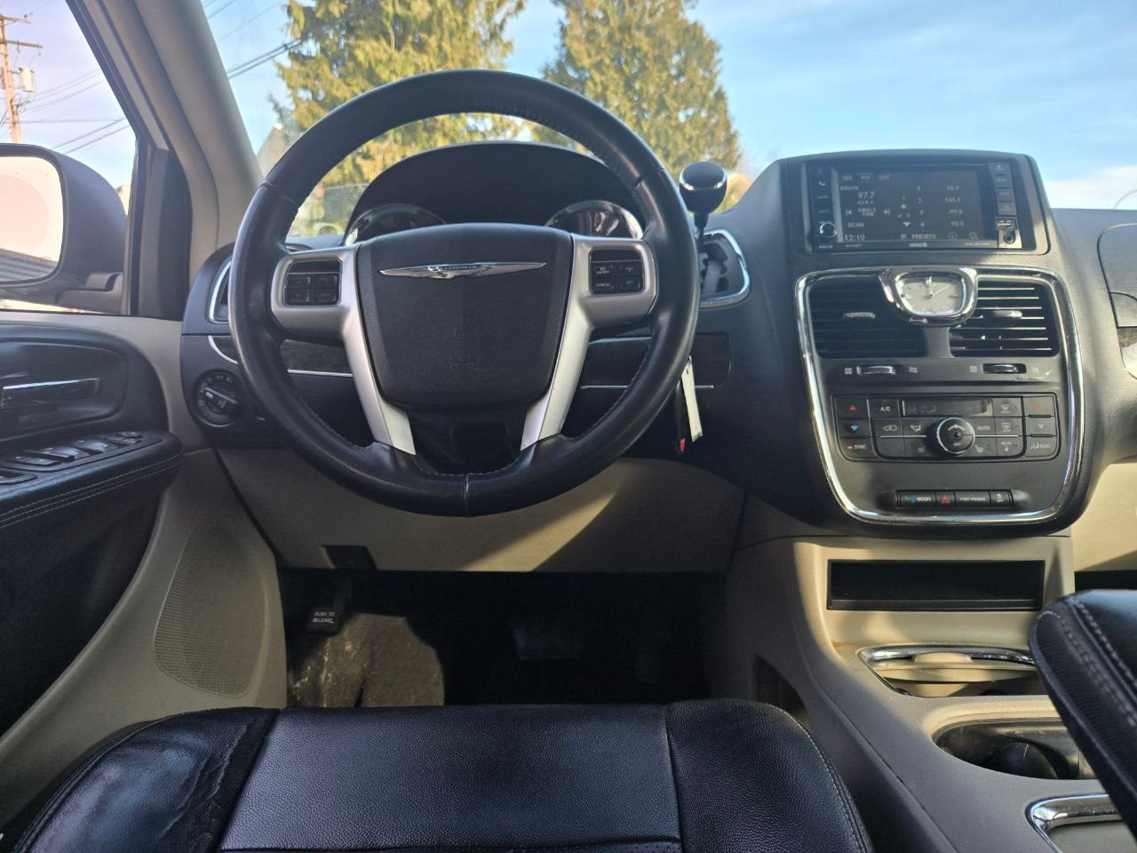 /alphaautoaccessltd/2014-Chrysler-Town&-4772358083110615.jpg