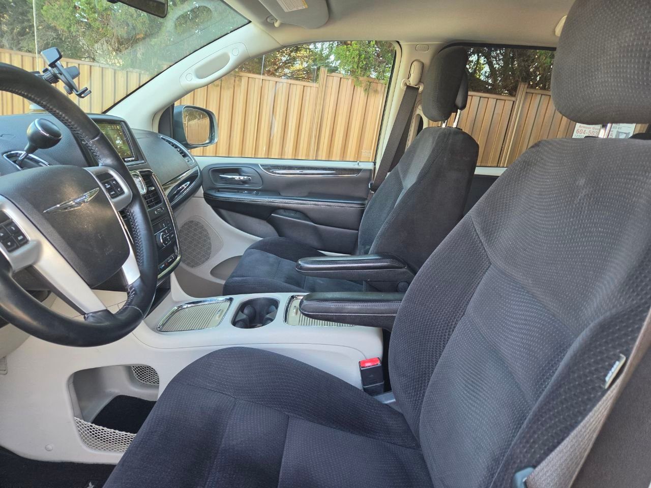 /alphaautoaccessltd/2014-Chrysler-Town&-905714516270768.jpg
