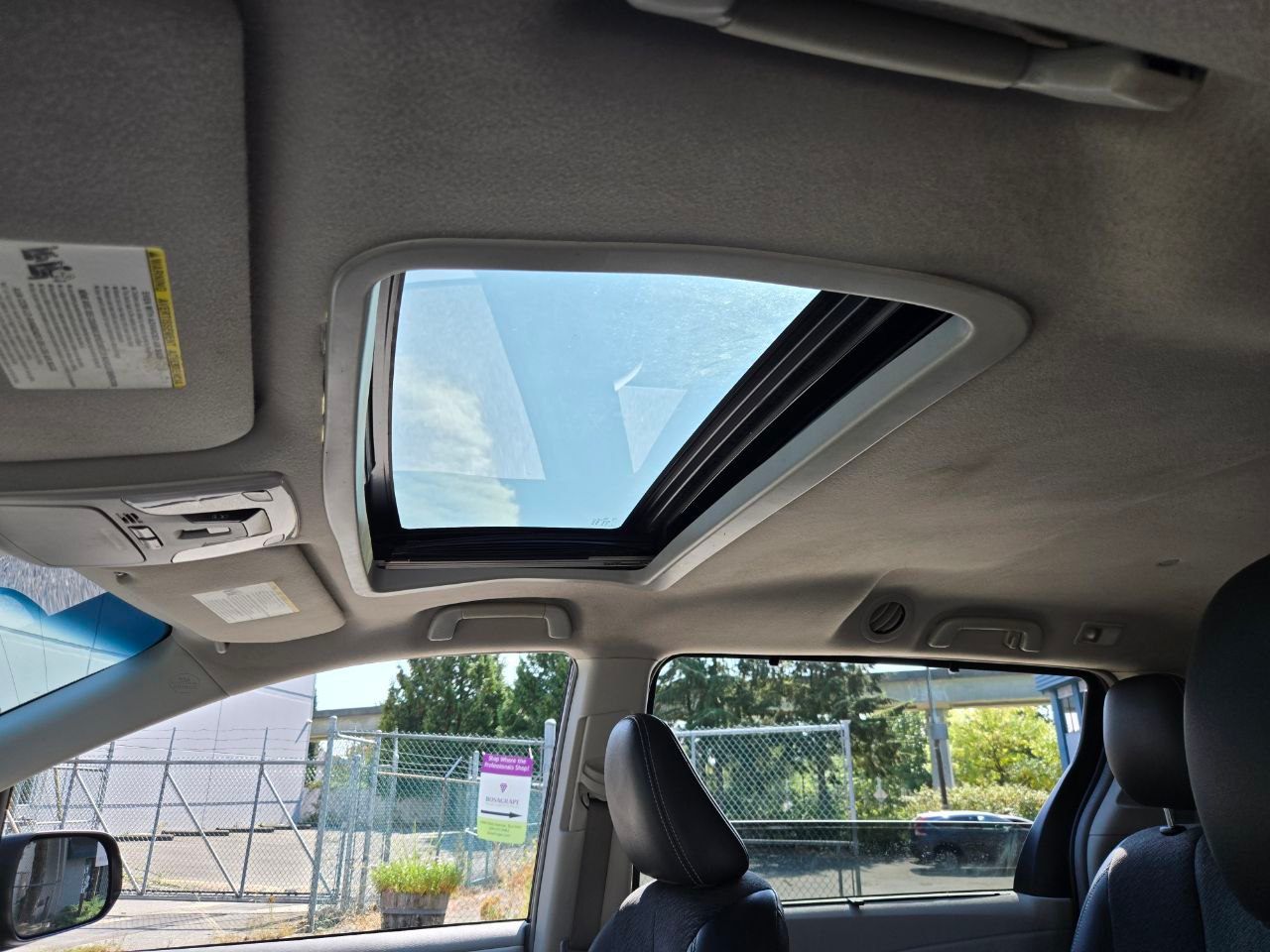 /alphaautoaccessltd/2014-Toyota-Sienna-461825717040359.jpg