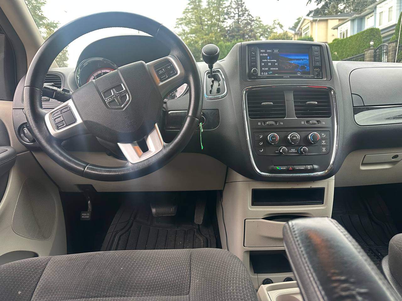 /alphaautoaccessltd/2015-Dodge-GrandCara-610544528811622.jpg