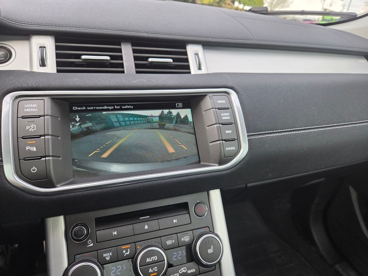 /alphaautoaccessltd/2015-LandRover-RangeRover-21029755904140357.jpg