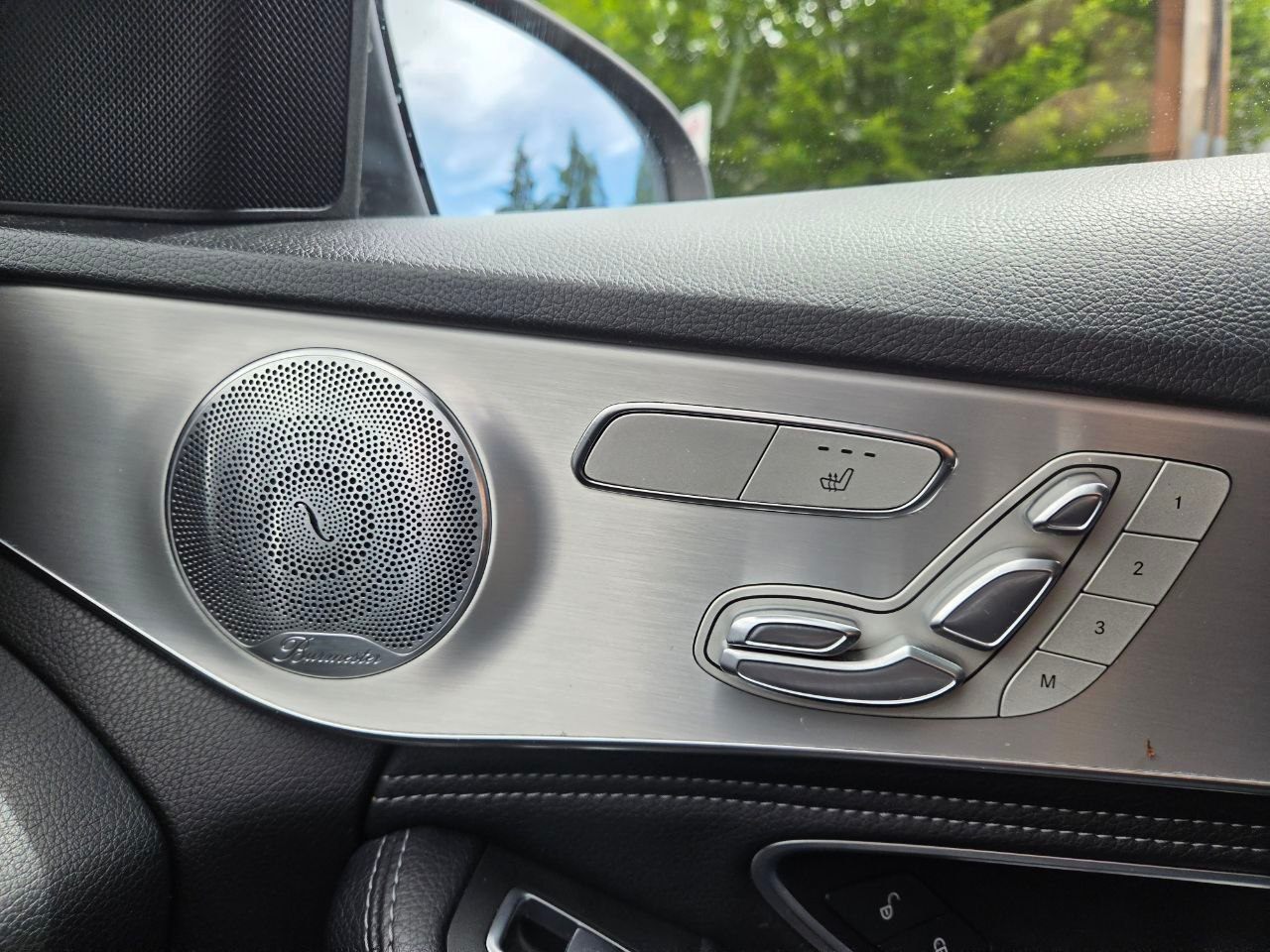 /alphaautoaccessltd/2015-Mercedes-Benz-C-Class-35679622278517575.jpg