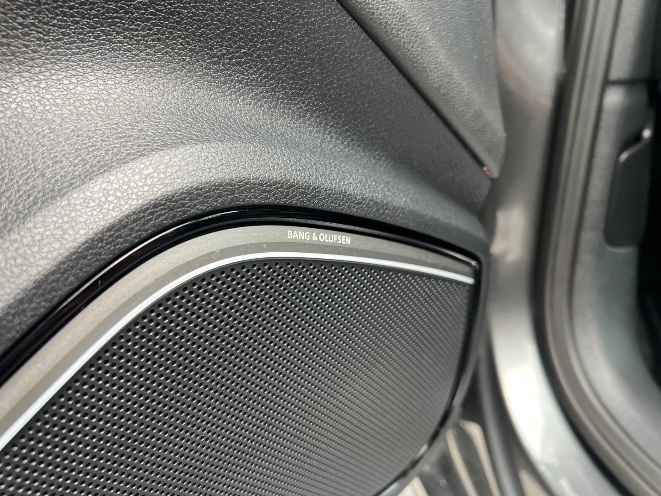 /alphaautoaccessltd/2016-Audi-A3e-tron-0539270182887126.jpg