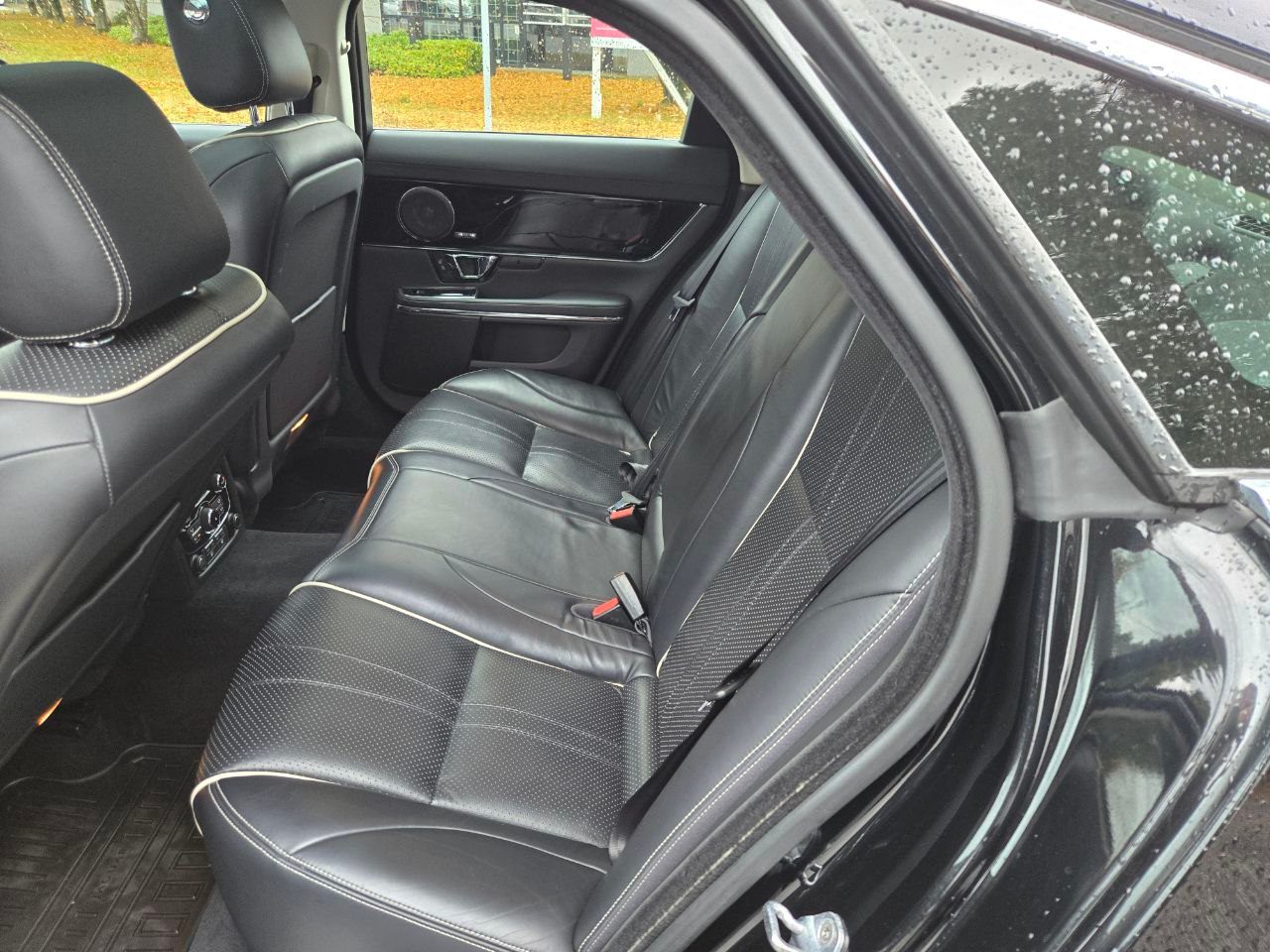 /alphaautoaccessltd/2016-Jaguar-XJ-7886031026420848.jpg