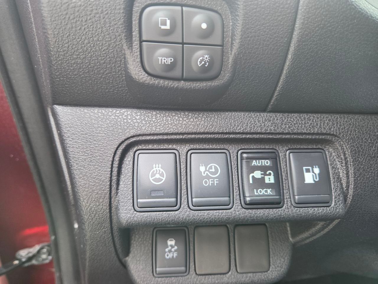 /alphaautoaccessltd/2016-Nissan-Leaf-1513498838361409.jpg