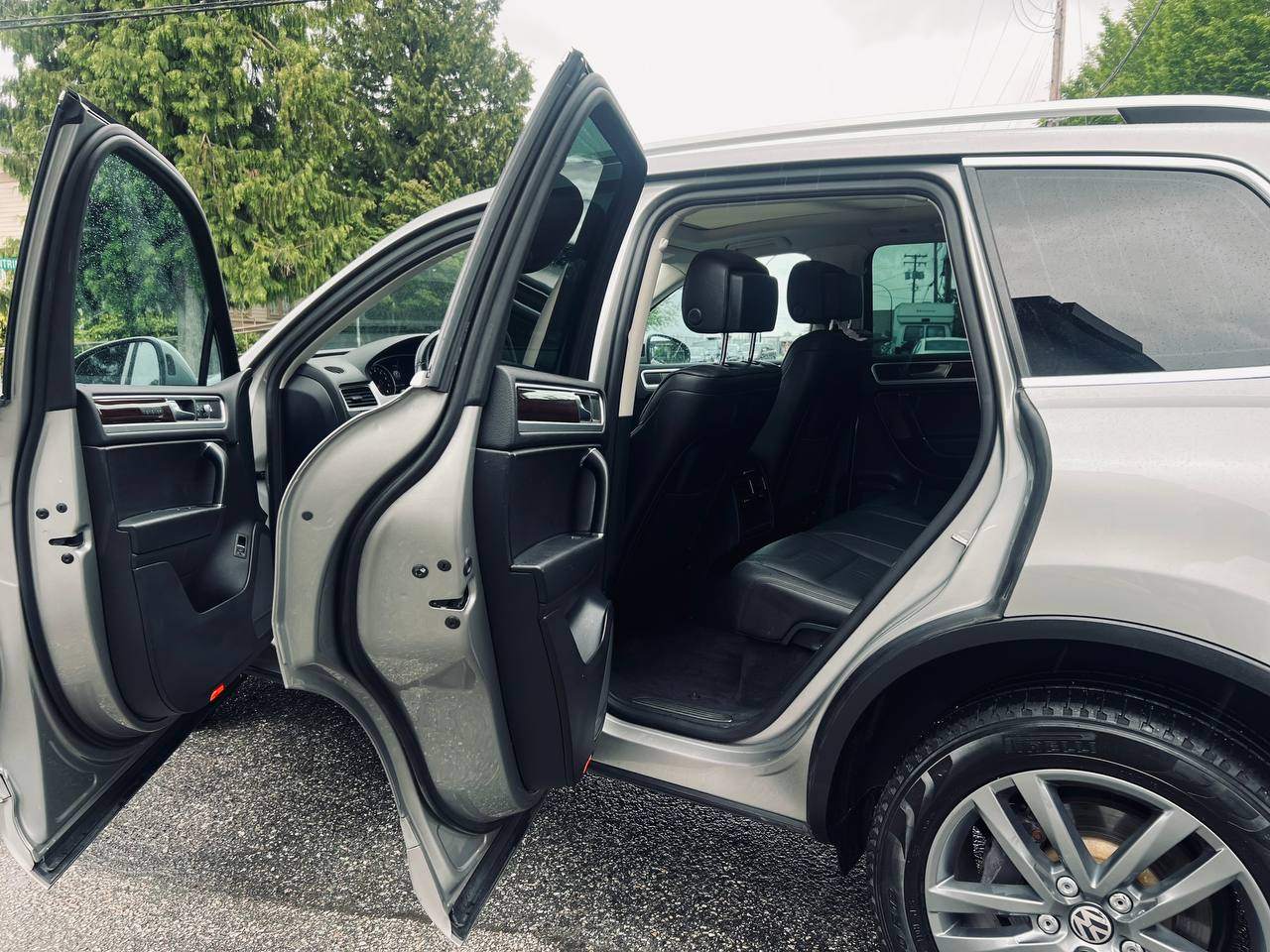/alphaautoaccessltd/2016-Volkswagen-Touareg-21800836075587426.jpg