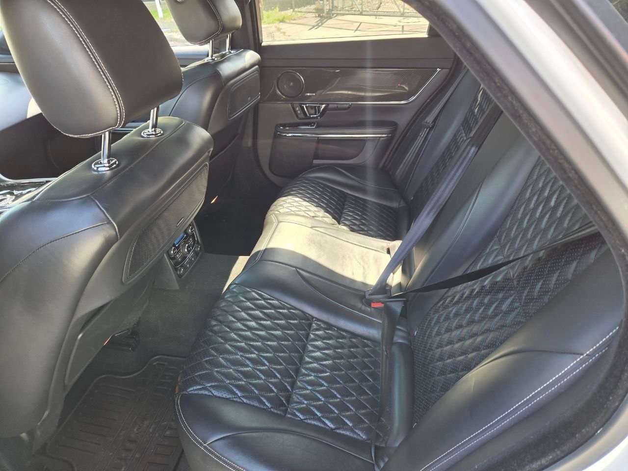 /alphaautoaccessltd/2017-Jaguar-XJ-555316384875334.jpg