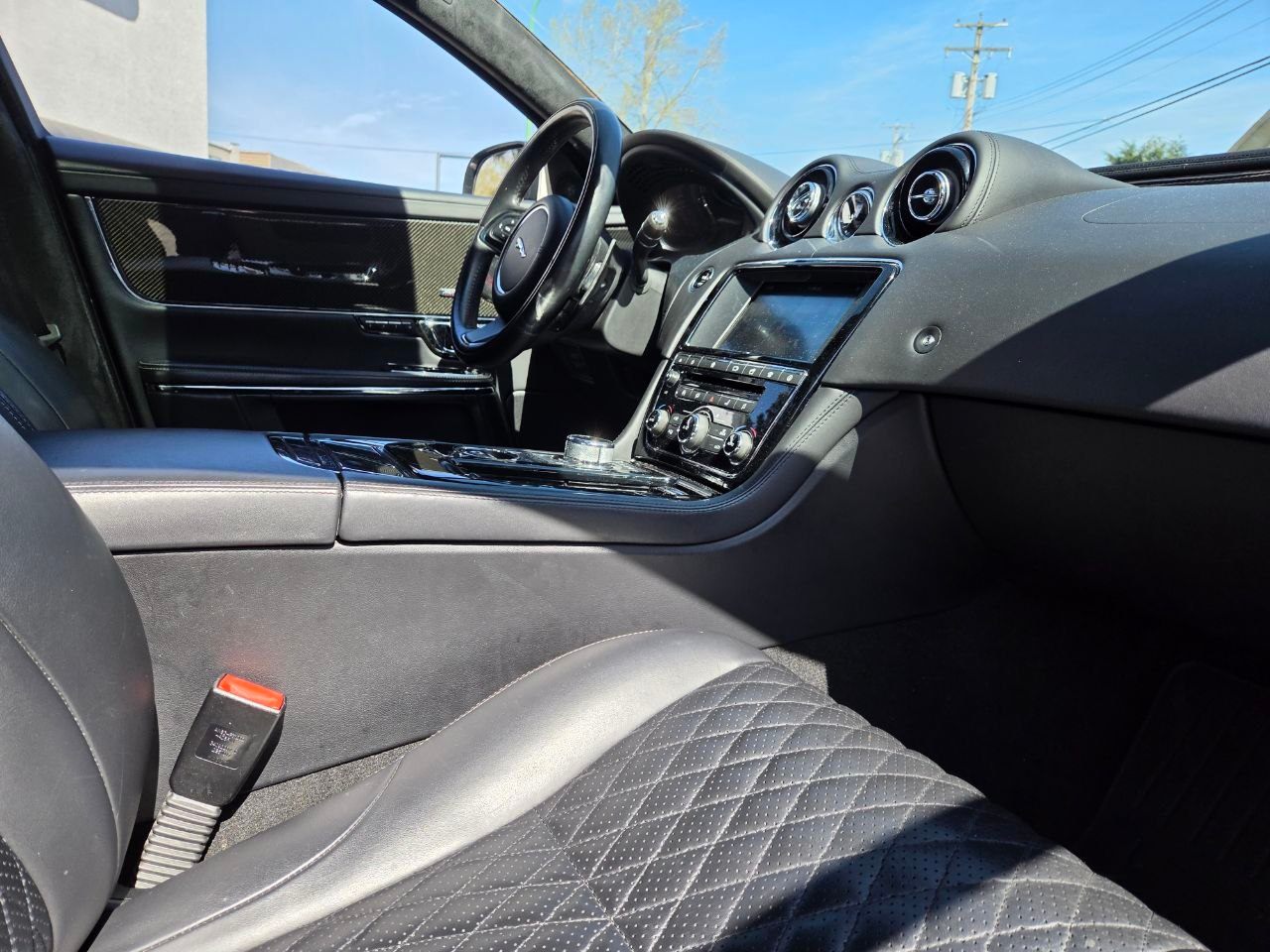 /alphaautoaccessltd/2017-Jaguar-XJ-6715316512840677.jpg